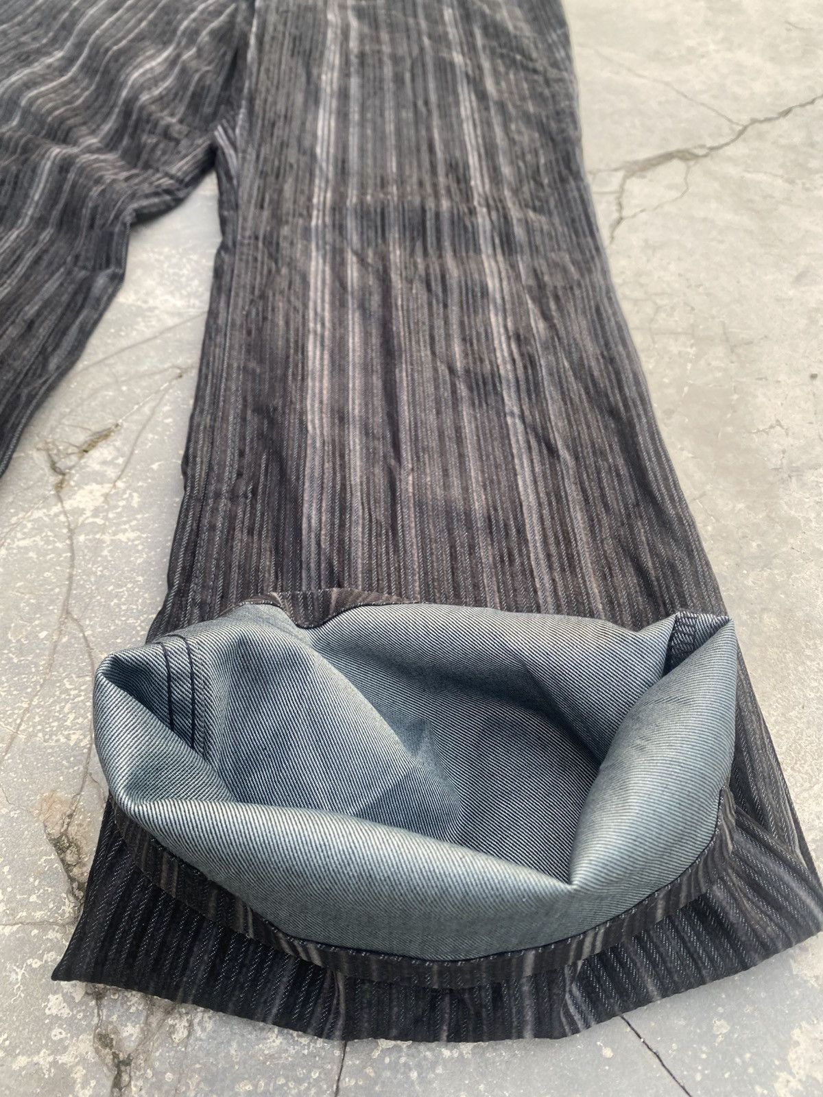 Tornado Mart MODERN LOVERS TORNADO MART Black Velvet Corduroy Flared Size US 32 / EU 48 - 9 Thumbnail