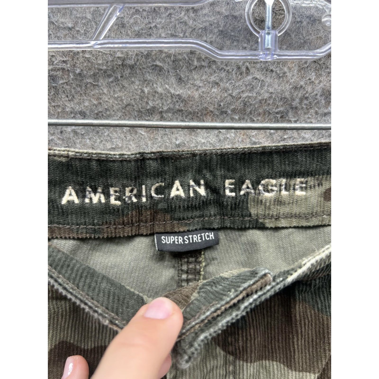 American Eagle Outfitters VINTAGE American Eagle Outfitters Pants Womens 24 Plus Camouflage Corduroy Straight Leg Chino Size 42" / US 20 - 2 Thumbnail