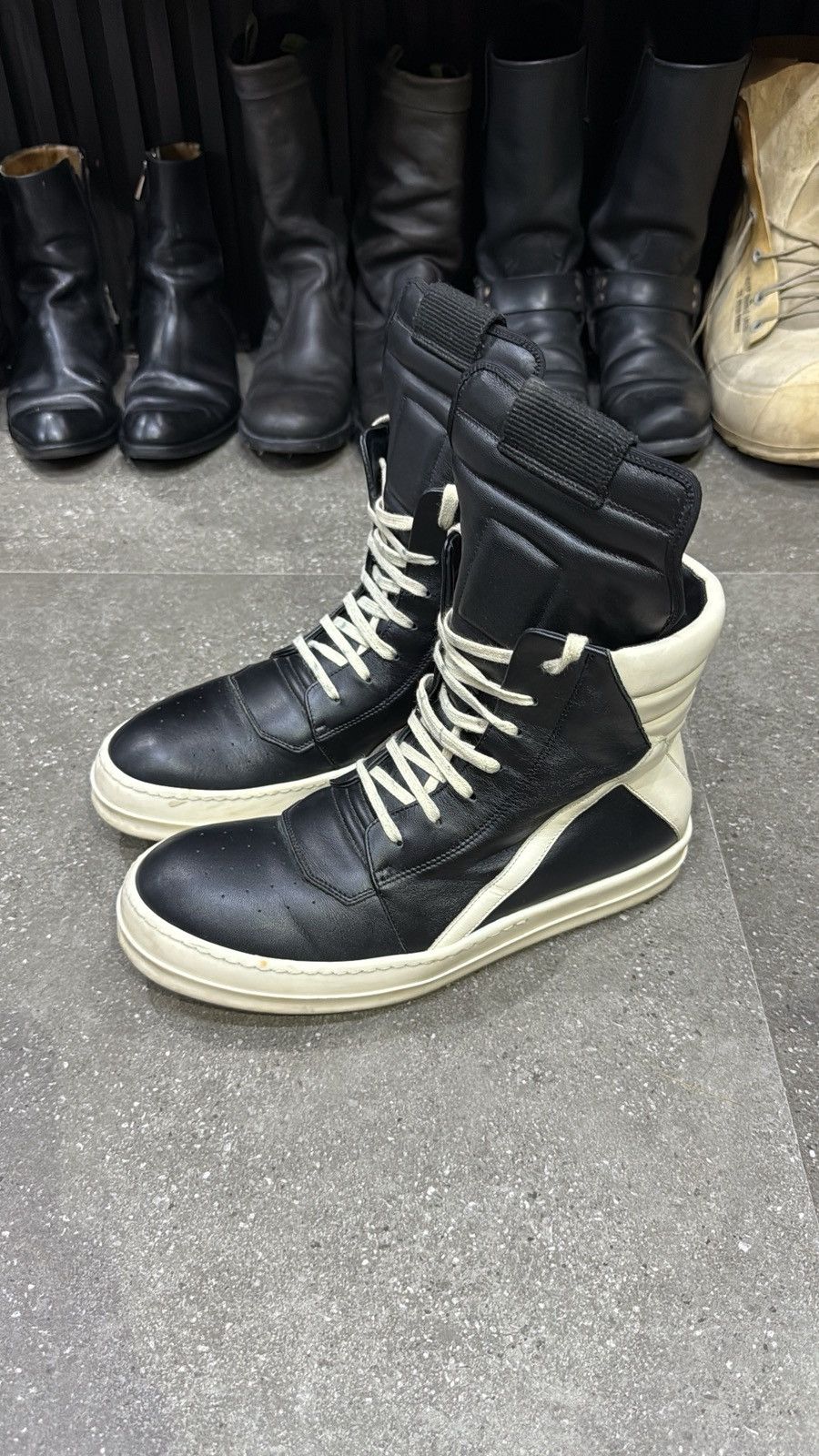 Rick Owens Rick Owens F/W 22’ Strobe Milk/Black Geobasket Size US 9 / EU 42 - 1 Thumbnail