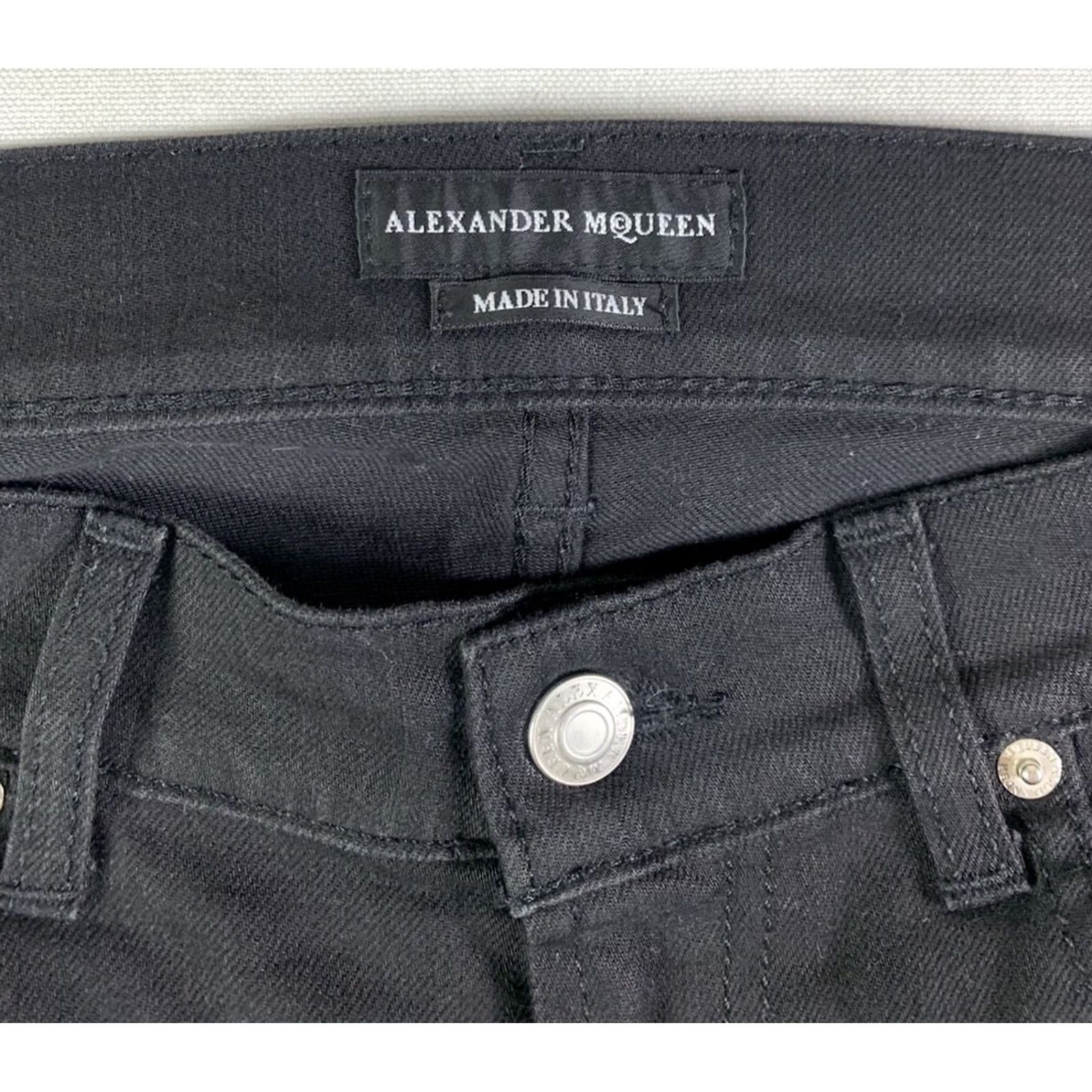 Alexander McQueen Alexander McQueen Black Slim Fit Jeans Women 32 Leather Stripe 5-Pocket Denim Inseam 33 Skinny Regular Size 46? Size 24" / US 00 / IT 34 - 6 Thumbnail