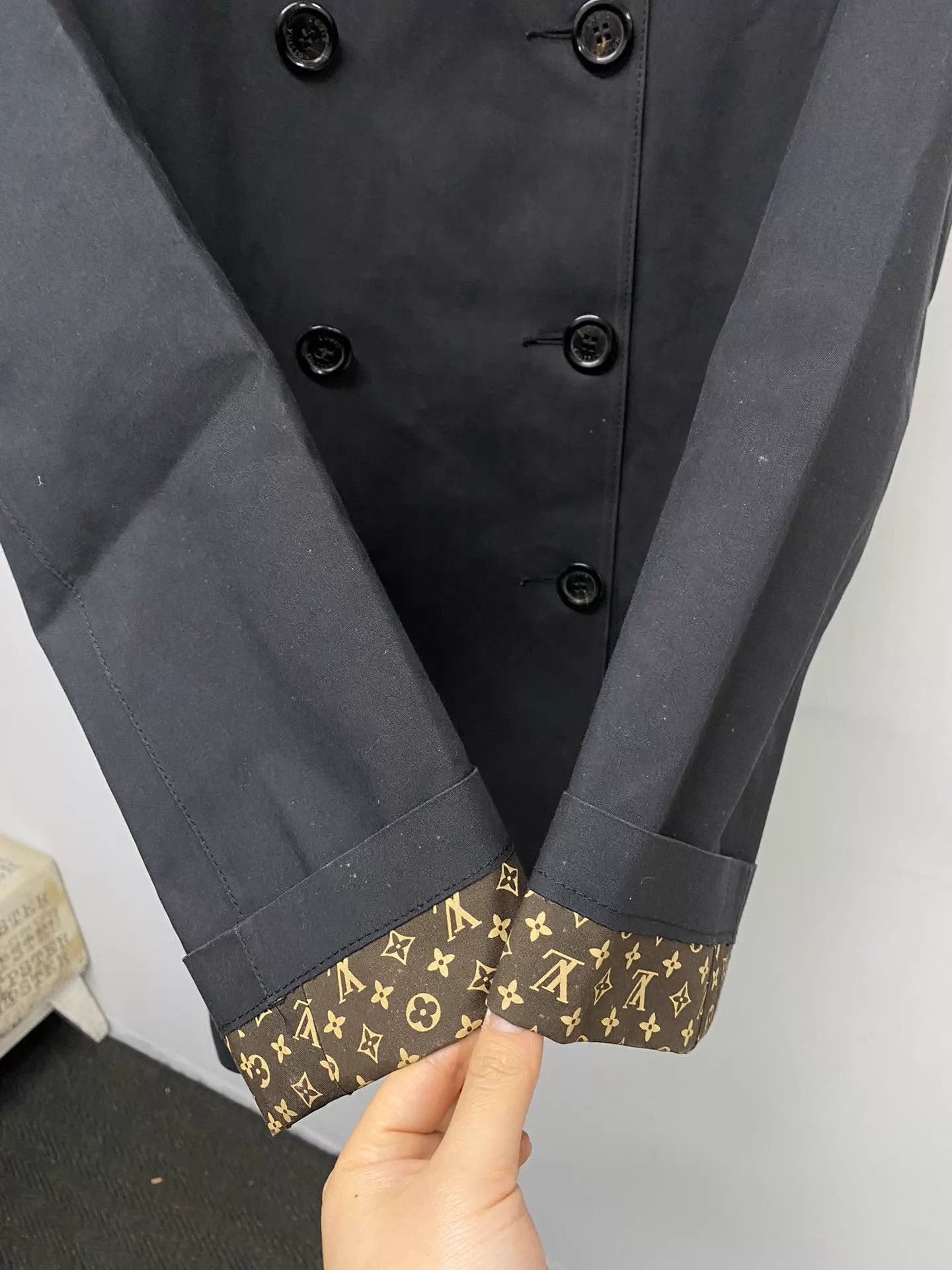 Louis Vuitton LV Double Breasted Monogram Trench Coat 36 Black/Grey Size XS / US 0-2 / IT 36-38 - 4 Thumbnail