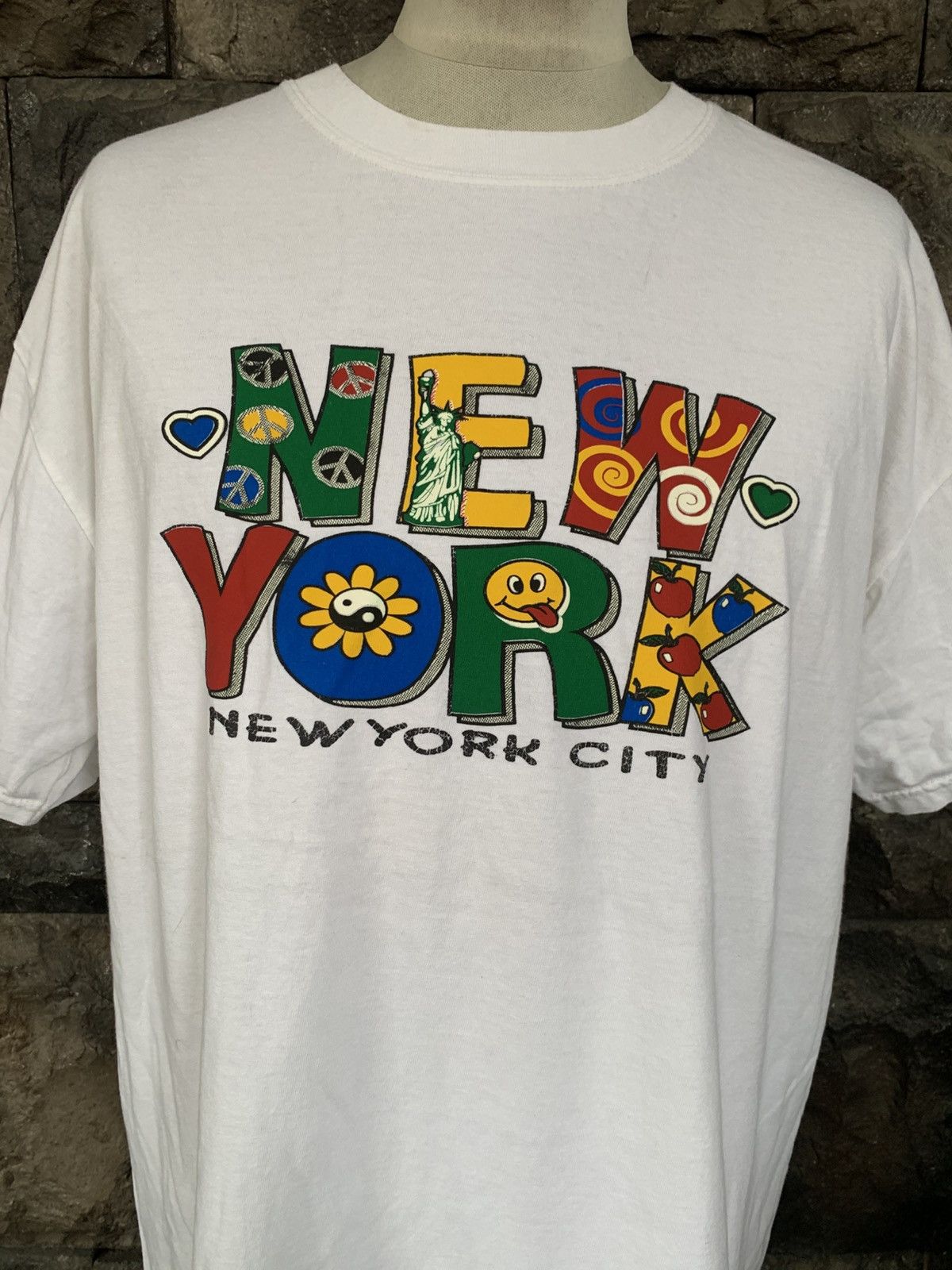 Other Vintage New York City Graphics Art / Artwork T shirt Size US XL / EU 56 / 4 - 2 Thumbnail