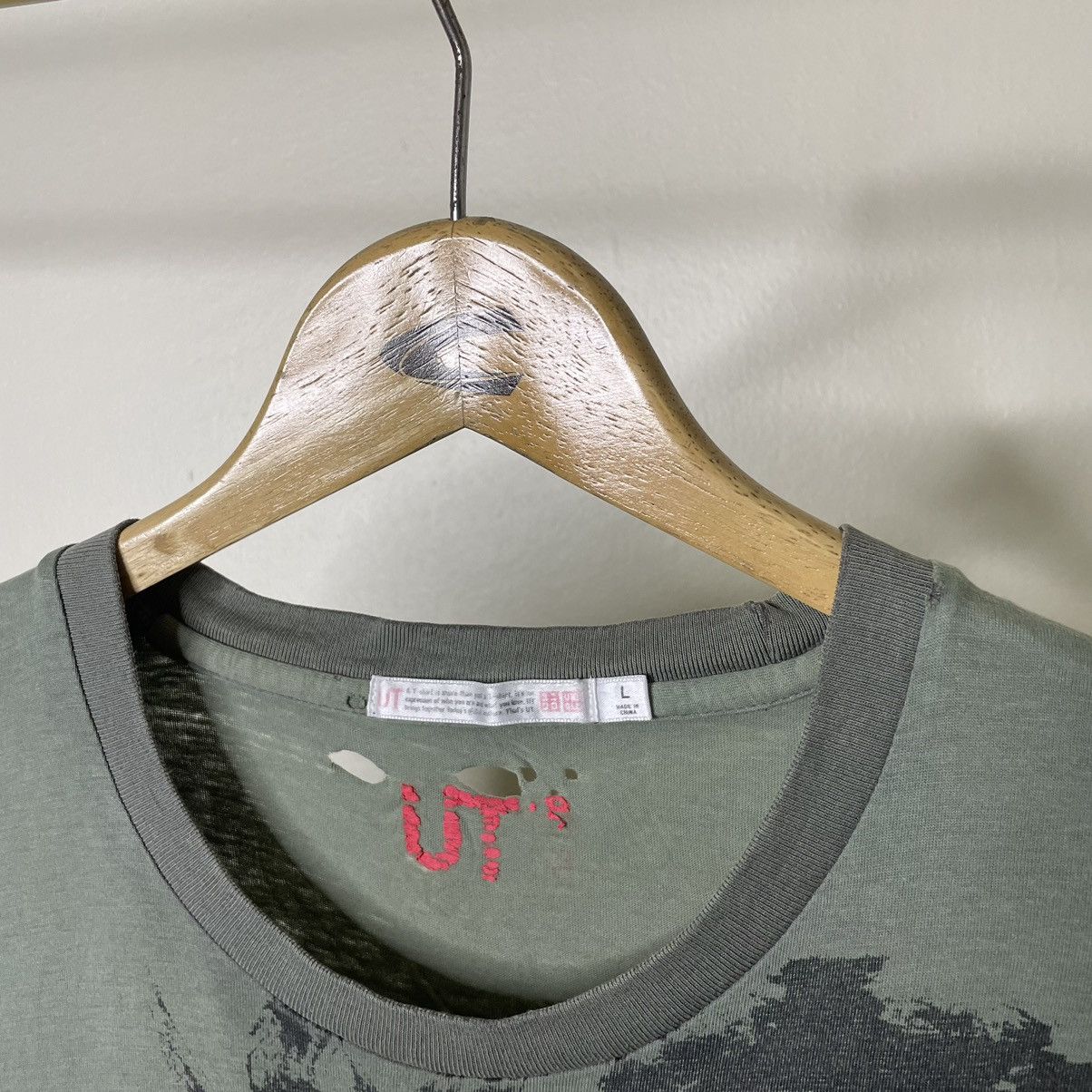 Vintage UT Uniqlo 10th Anniversary Takehiko Inoue Manga Artist Tee Size US L / EU 52-54 / 3 - 3 Thumbnail