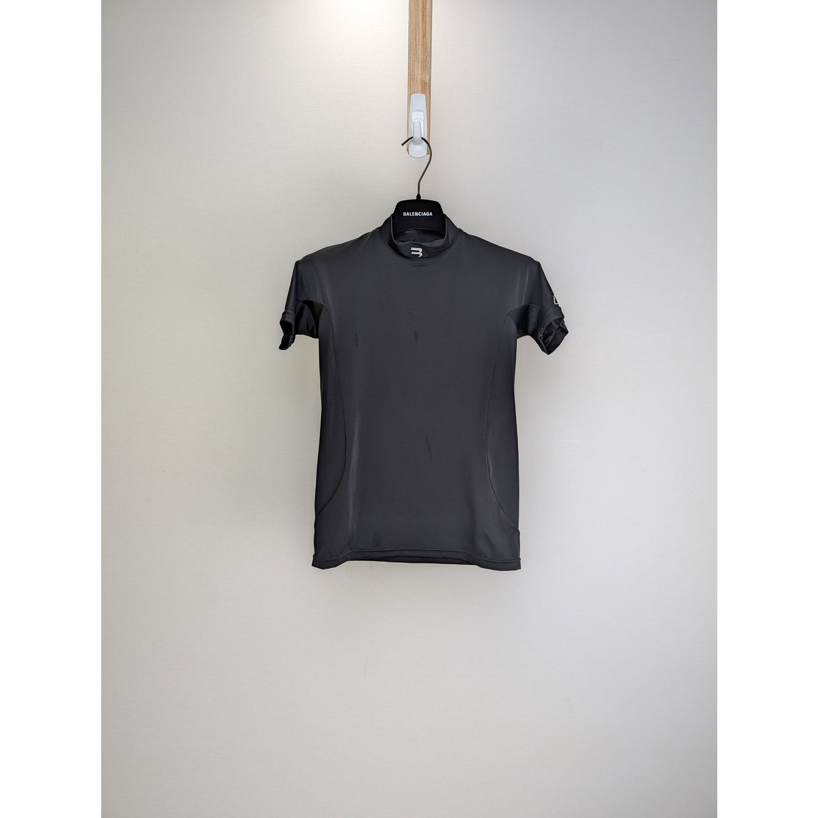 Balenciaga o1rshd1 Top Short Sleeve Fitted Top T-Shirt in Black Size US L / EU 52-54 / 3 - 1 Thumbnail