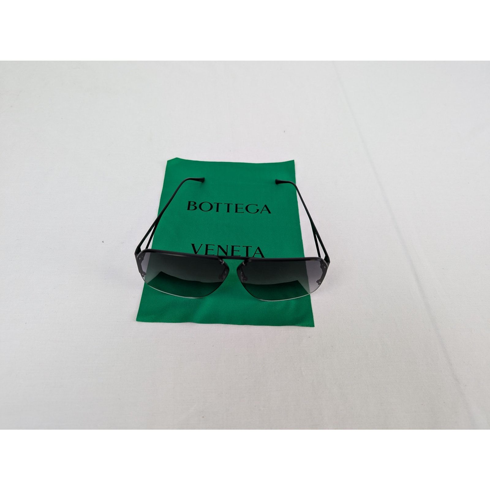 Bottega Veneta o1rshd1 Size: OS / Sunglasses in Black Size ONE SIZE - 8 Thumbnail