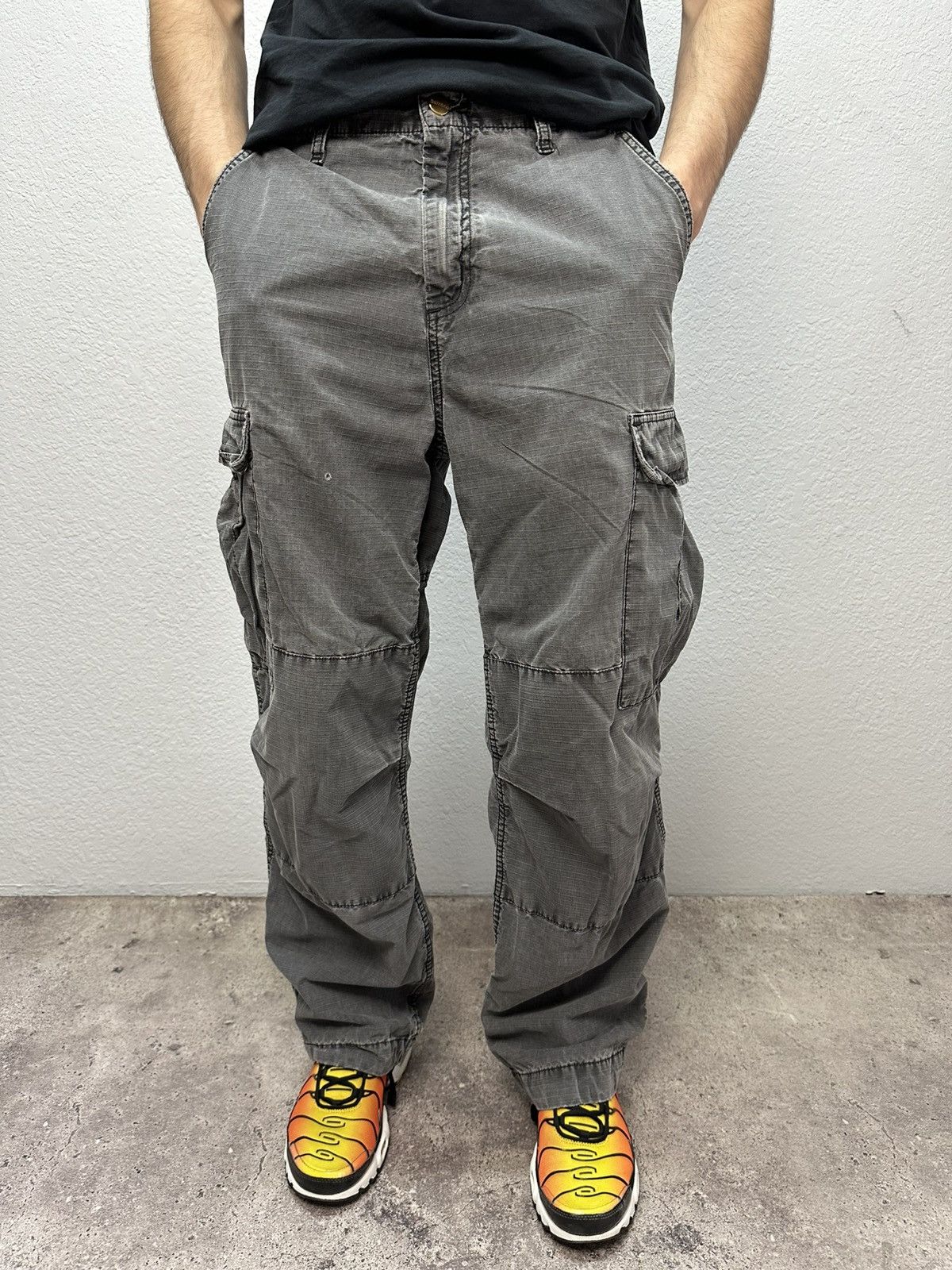 Carhartt Vintage Carhartt Cargo Pants Distressed Y2K Faded Gray Size US 30 / EU 46 - 2 Thumbnail