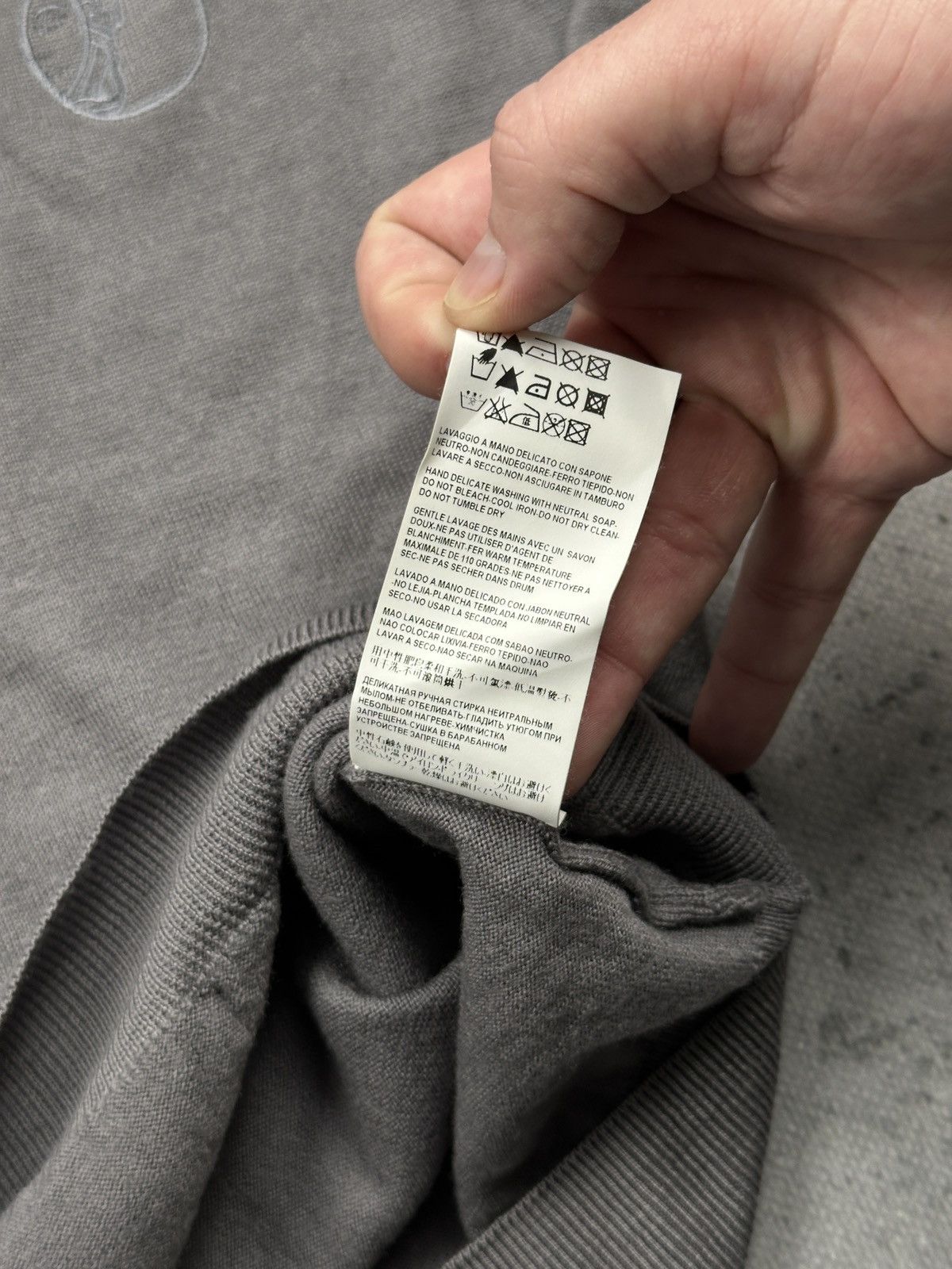 Versace Versace Collection Grey V-Neck Sweater 100% Wool Tunisia y2k Size US L / EU 52-54 / 3 - 11 Thumbnail