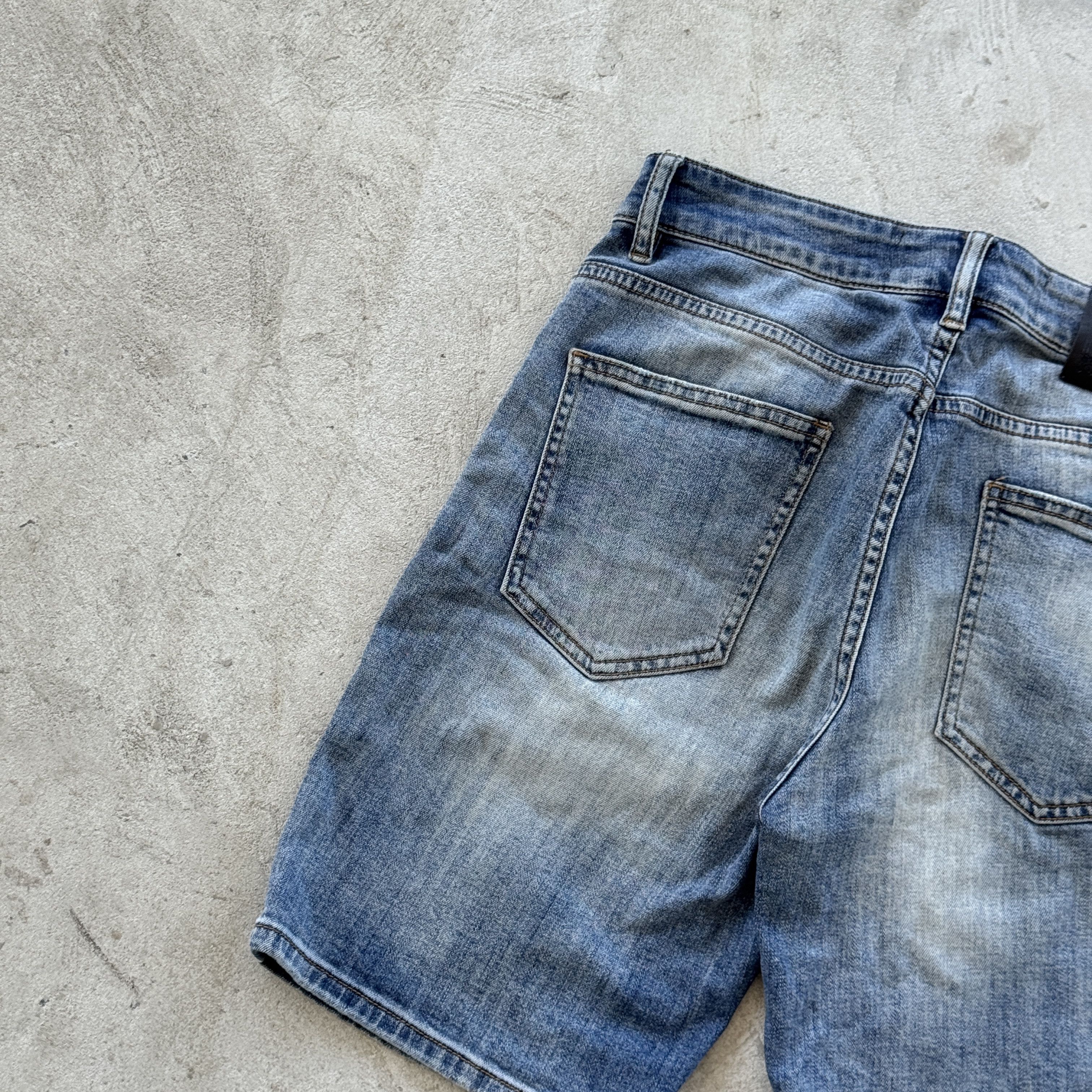 Dolce & Gabbana Vintage 90s Dolce & Gabbana Denim Shorts Size US 30 / EU 46 - 4 Thumbnail