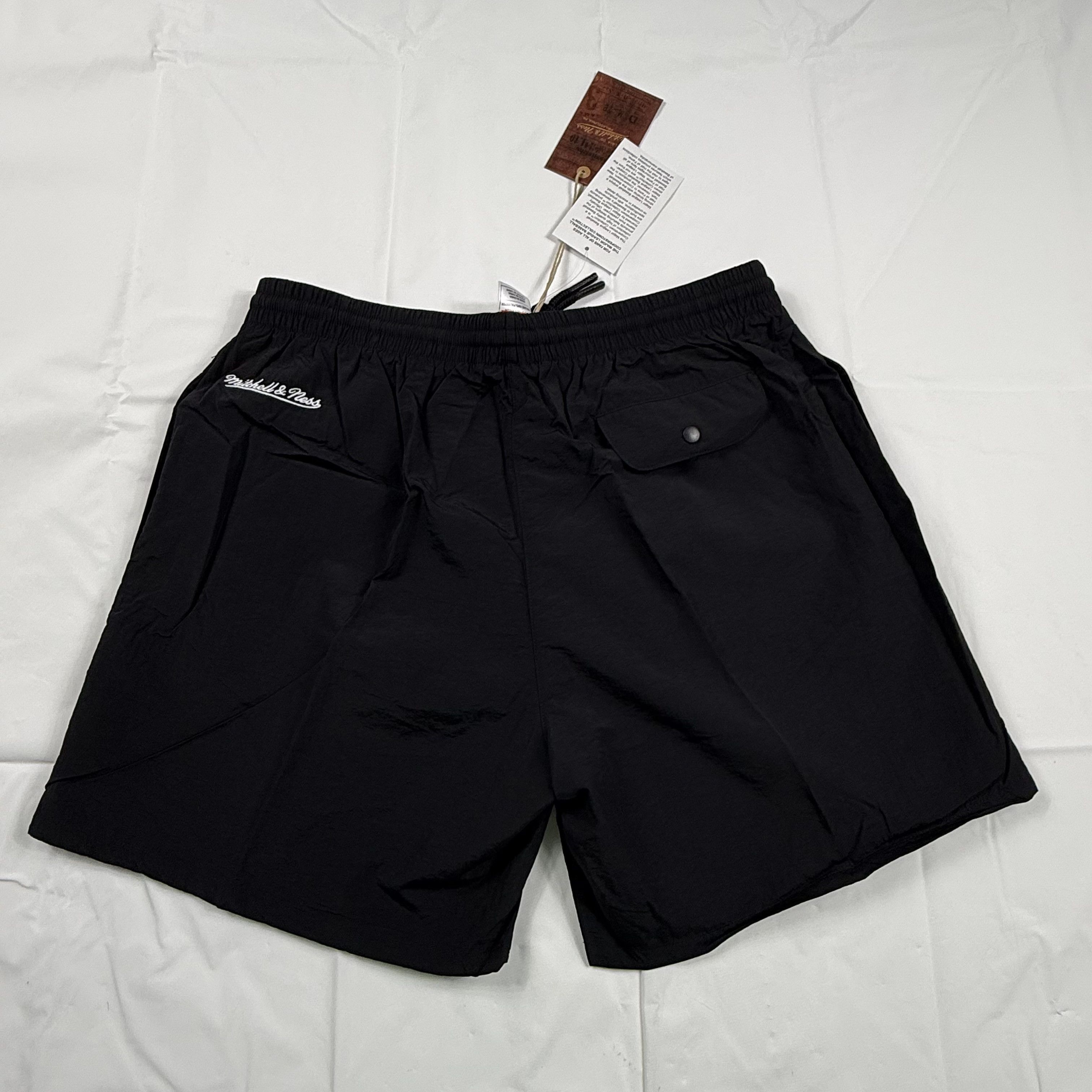 Mitchell & Ness Mitchell & Ness Milwaukee Brewers Nylon Shorts Mens NWT Size US 36 / EU 52 - 11 Thumbnail