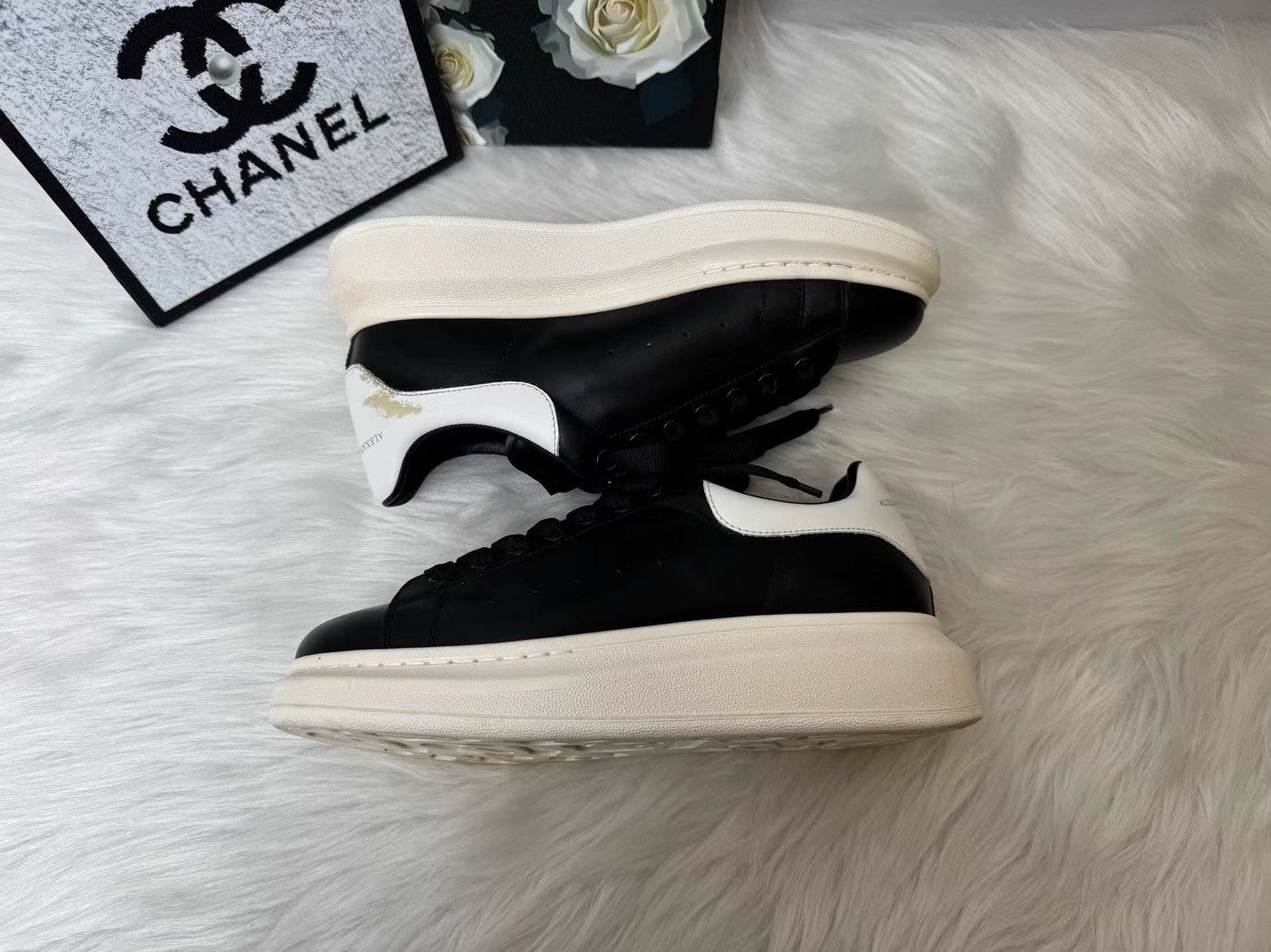 Alexander McQueen Alexander McQueen Oversized Low-top Leather Sneakers K36 Size US 8.5 / EU 41-42 - 7 Thumbnail