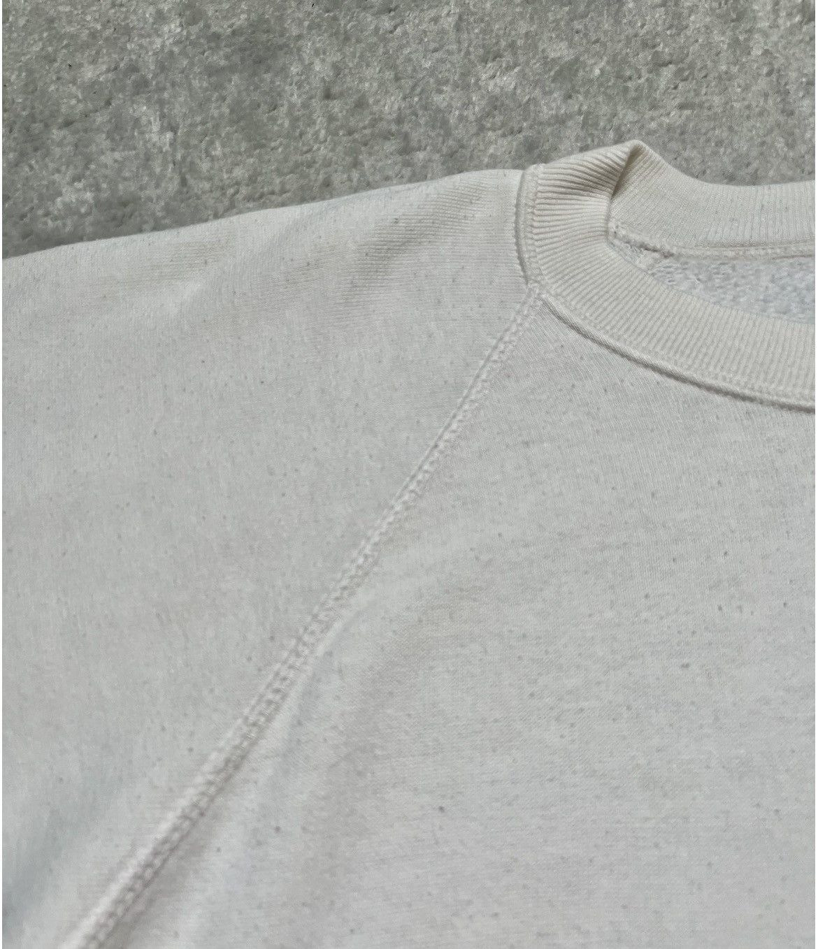 Band Tees Vintage White Crewneck Sweatshirt Barry Manilow Paradise Size US L / EU 52-54 / 3 - 4 Thumbnail