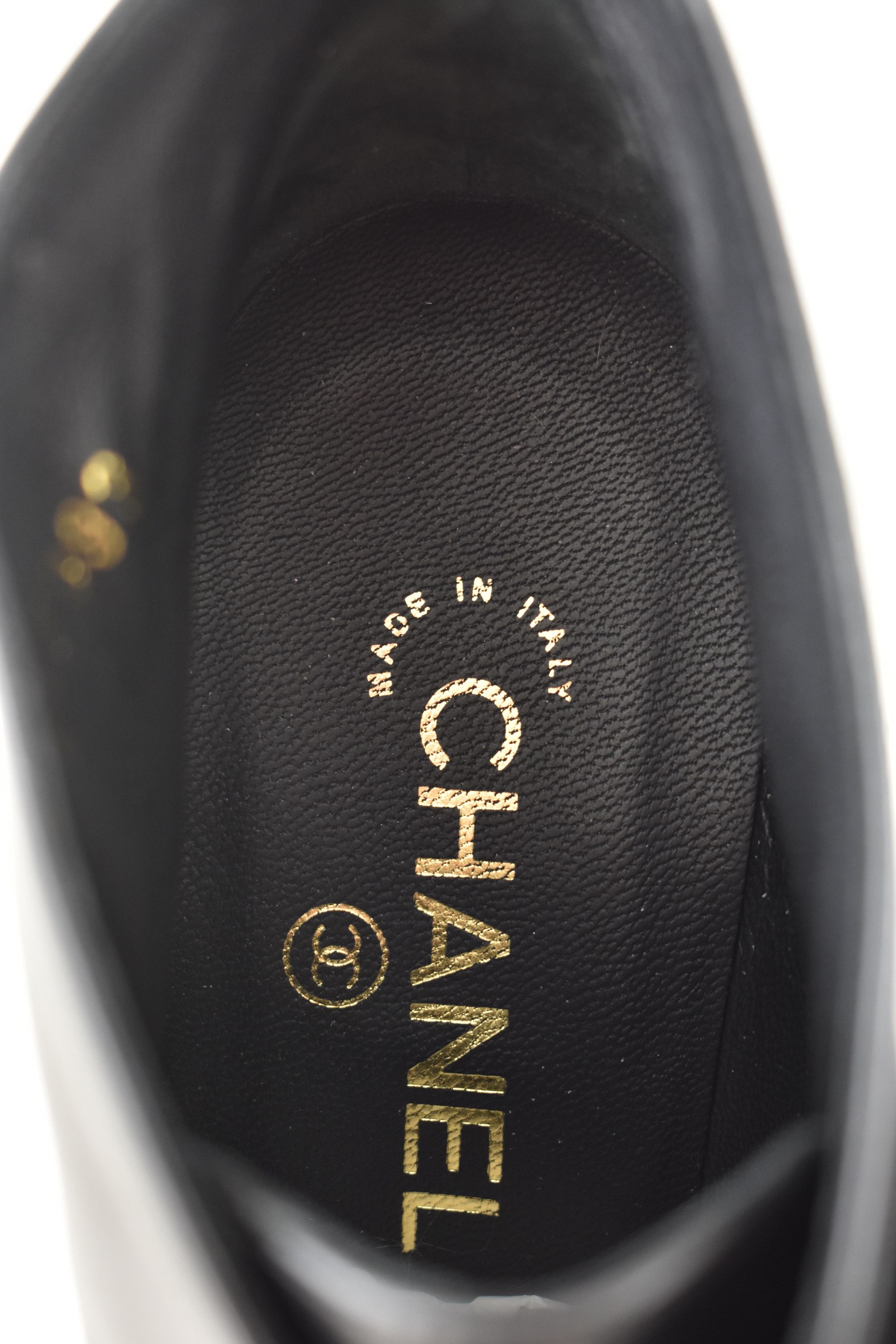 Chanel Leather Gold Chain Around CC Logo Ankle Wedge Boot 38.5 Size US 8.5 / IT 38.5 - 11 Thumbnail