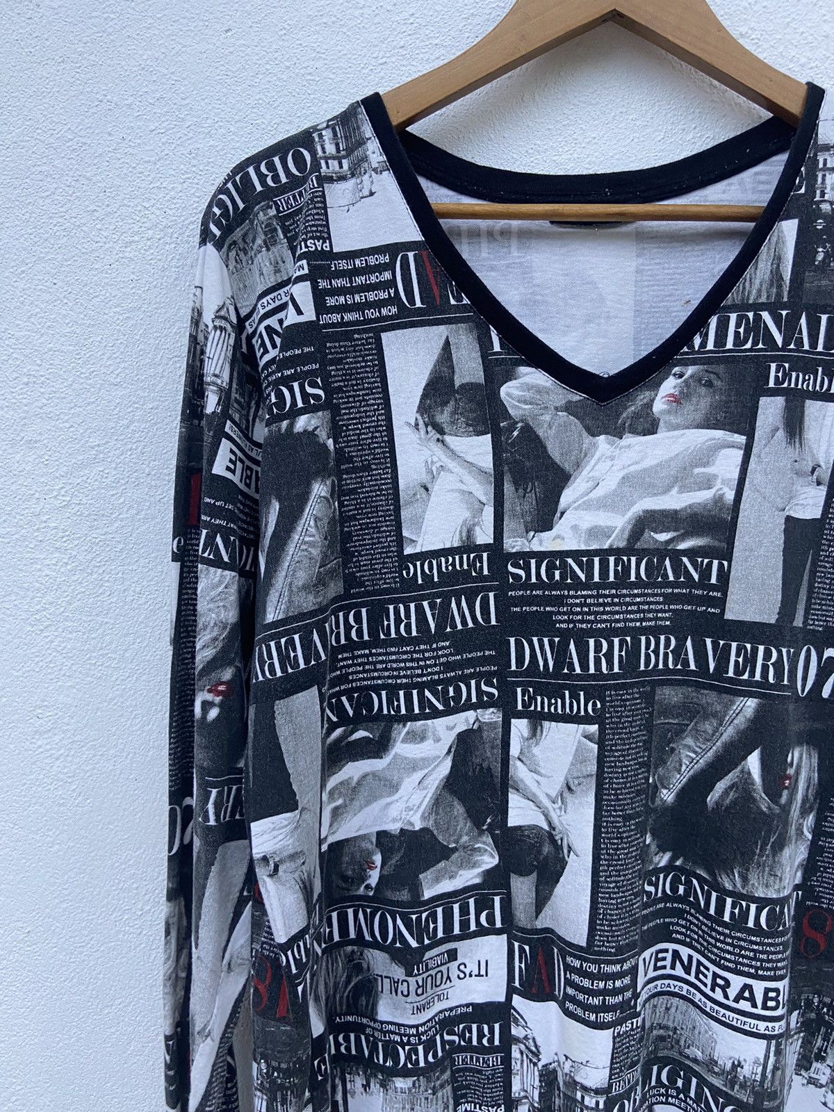 Beauty Beast 🔥 Avail Mode t shirt sexy girl Hysteric Glamour Size US M / EU 48-50 / 2 - 4 Thumbnail