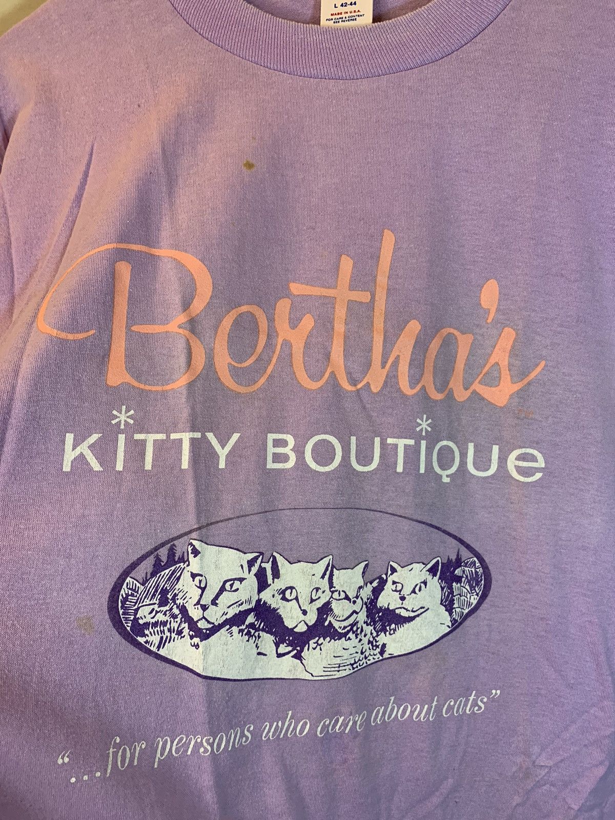 Vintage *RARE* Vintage Bertha’s Kitty Boutique Single Stitch T-Shirt Size US L / EU 52-54 / 3 - 2 Thumbnail