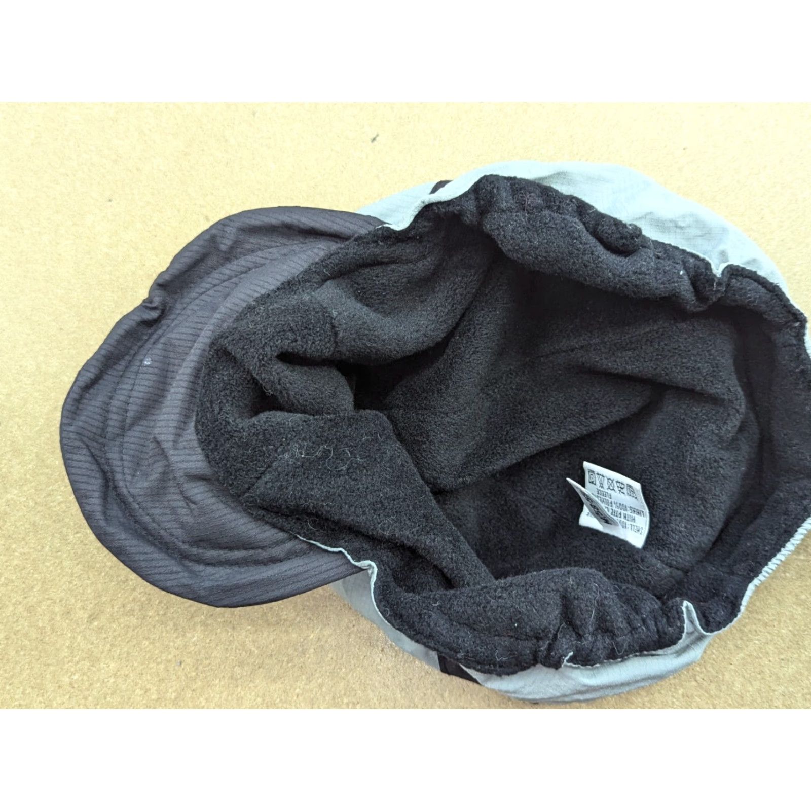 Vintage Haglofs Windstopper Trekking Cap M Outdoor Hiking Adjustable Cap Insulated Beanie Unisex Adults Black Size ONE SIZE - 6 Thumbnail