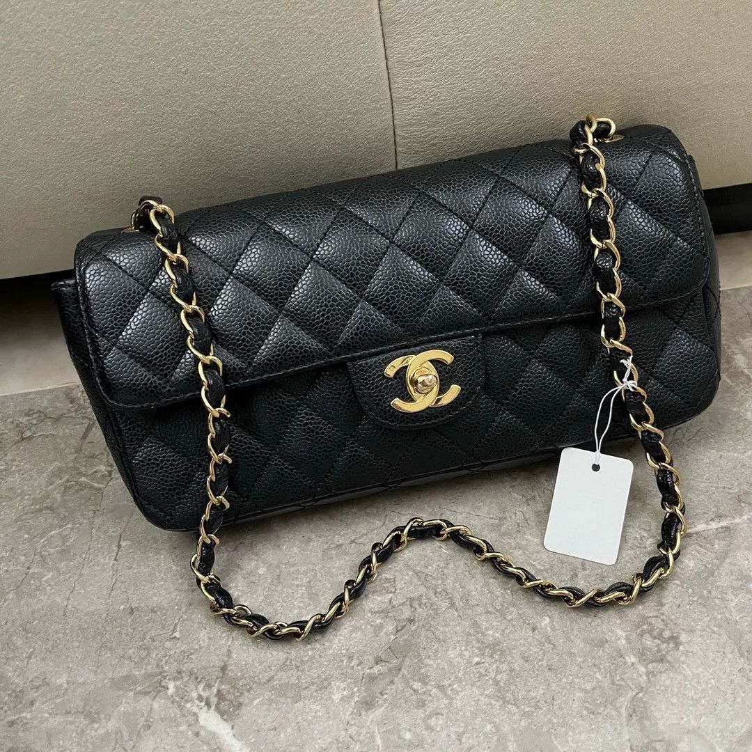 Chanel Pre-loved Bag Very good condition Size ONE SIZE - 1 Thumbnail