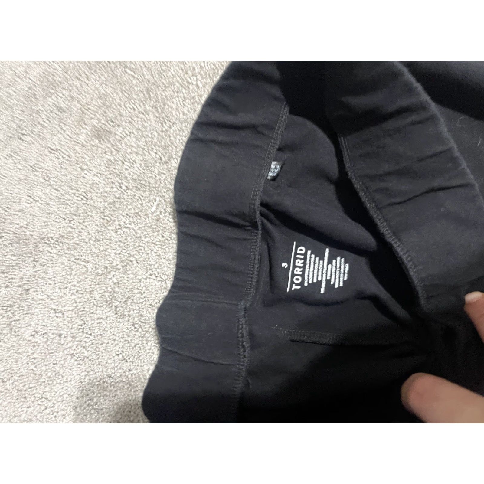 Torrid TORRID WOMENS PLUS 3X Solid Black Capri Leggings Ankle Workout Activewear Pants Size 40" / US 18 - 5 Thumbnail
