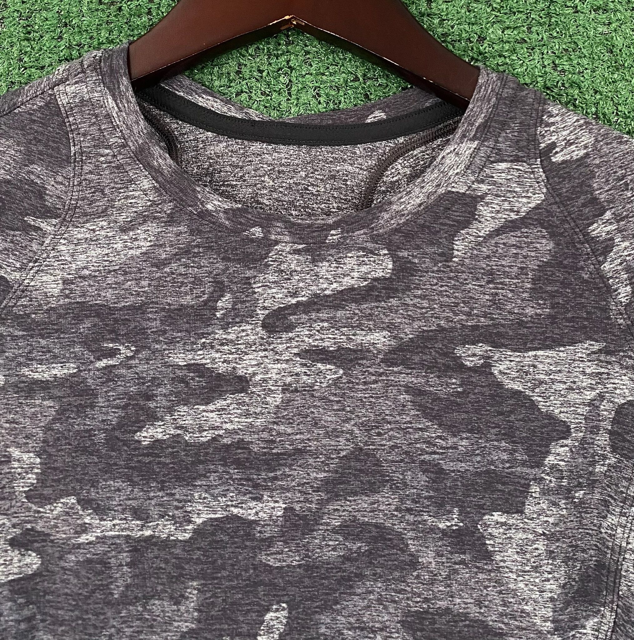 Lululemon Lululemon Runderful Incognito Camo Long Sleeve Shirt 4 Size S / US 4 / IT 40 - 2 Thumbnail