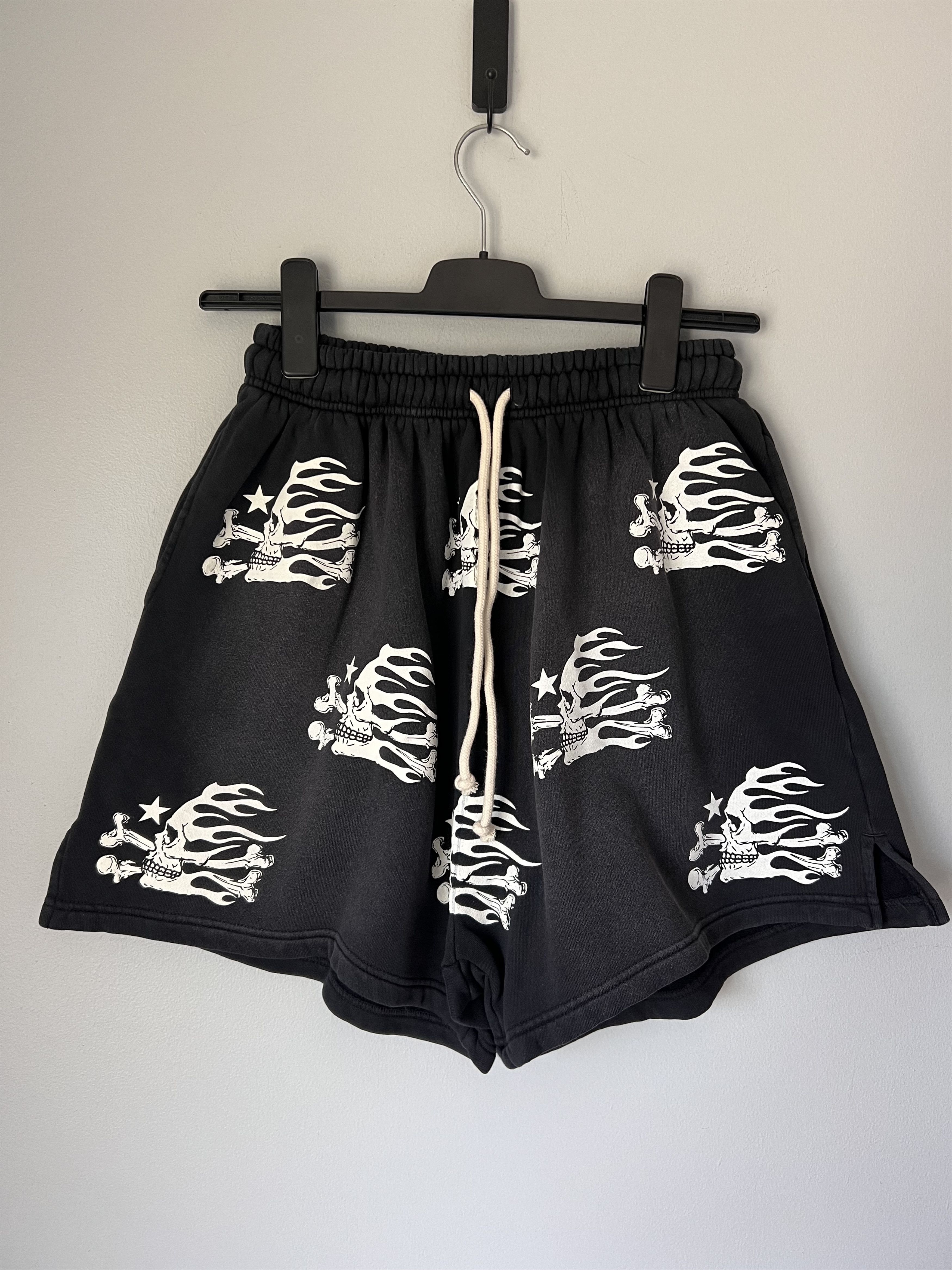 HELLSTAR Hellstar Skull Shorts in Black Size US 32 / EU 48 - 1 Thumbnail