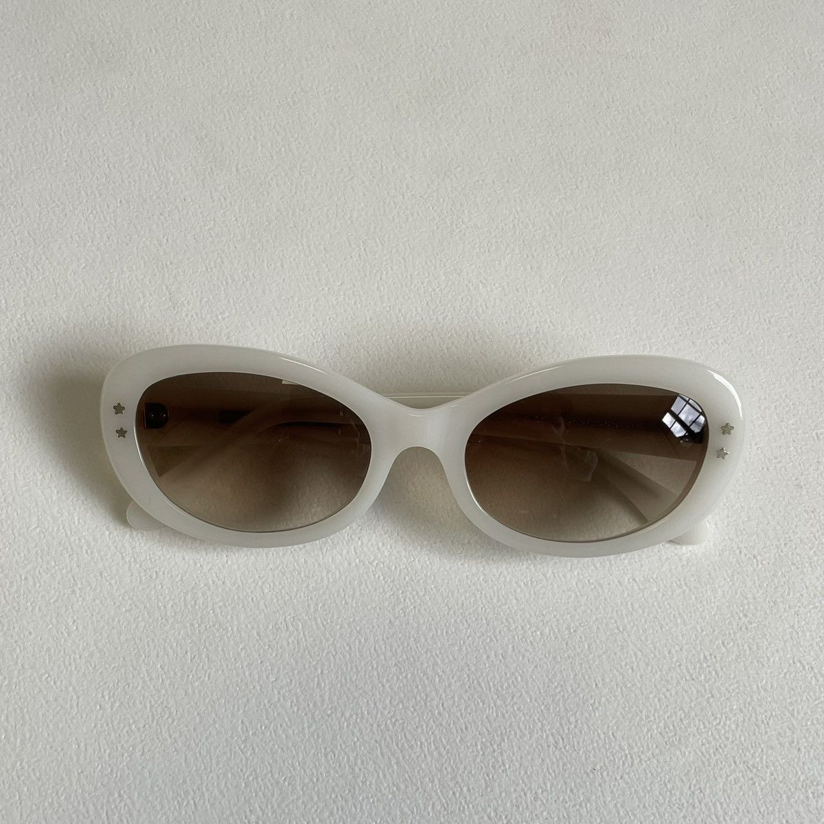 Cutler and Gross Milk White Oval ‘Cat Eye’ 70s Sunglasses Size ONE SIZE - 11 Thumbnail