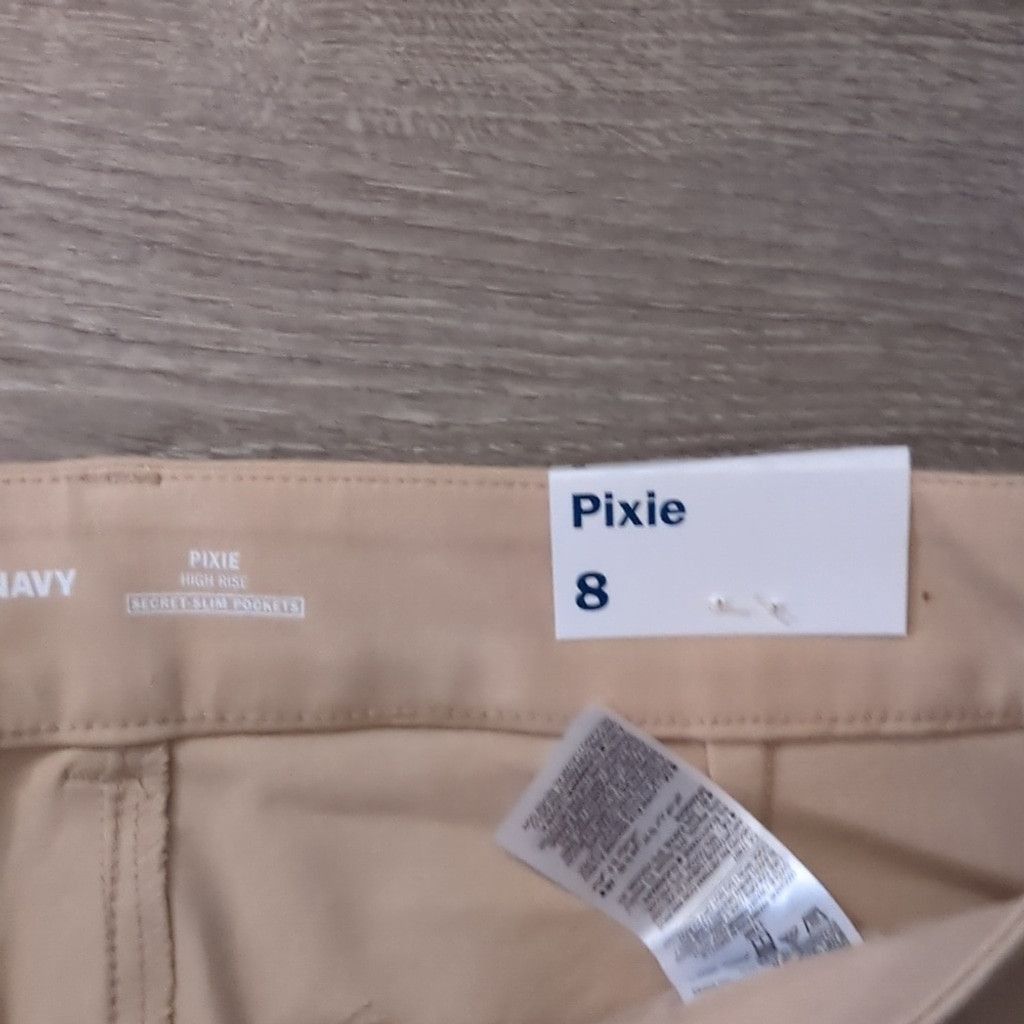 Old Navy Old navy pixie high rise khaki pants size 8 Size 30" / US 8 / IT 44 - 3 Thumbnail