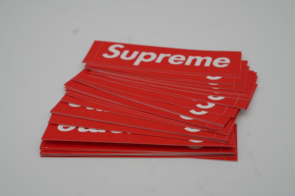 Designer × Supreme Supreme Box Logo Sticker Red Authentic Brand New (5pc) Size ONE SIZE - 3 Thumbnail