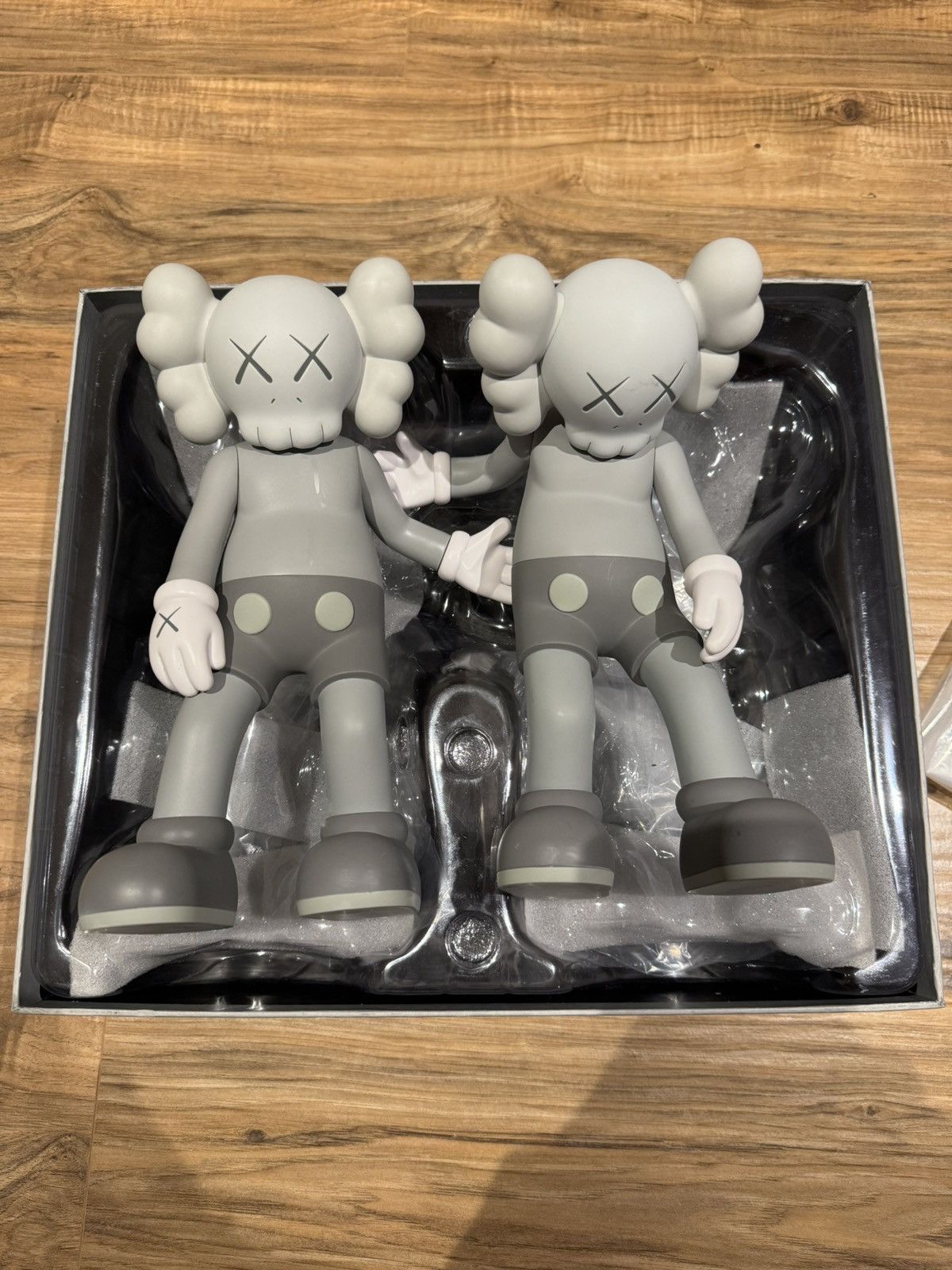 Kaws Kaws along the way Size ONE SIZE - 10 Thumbnail