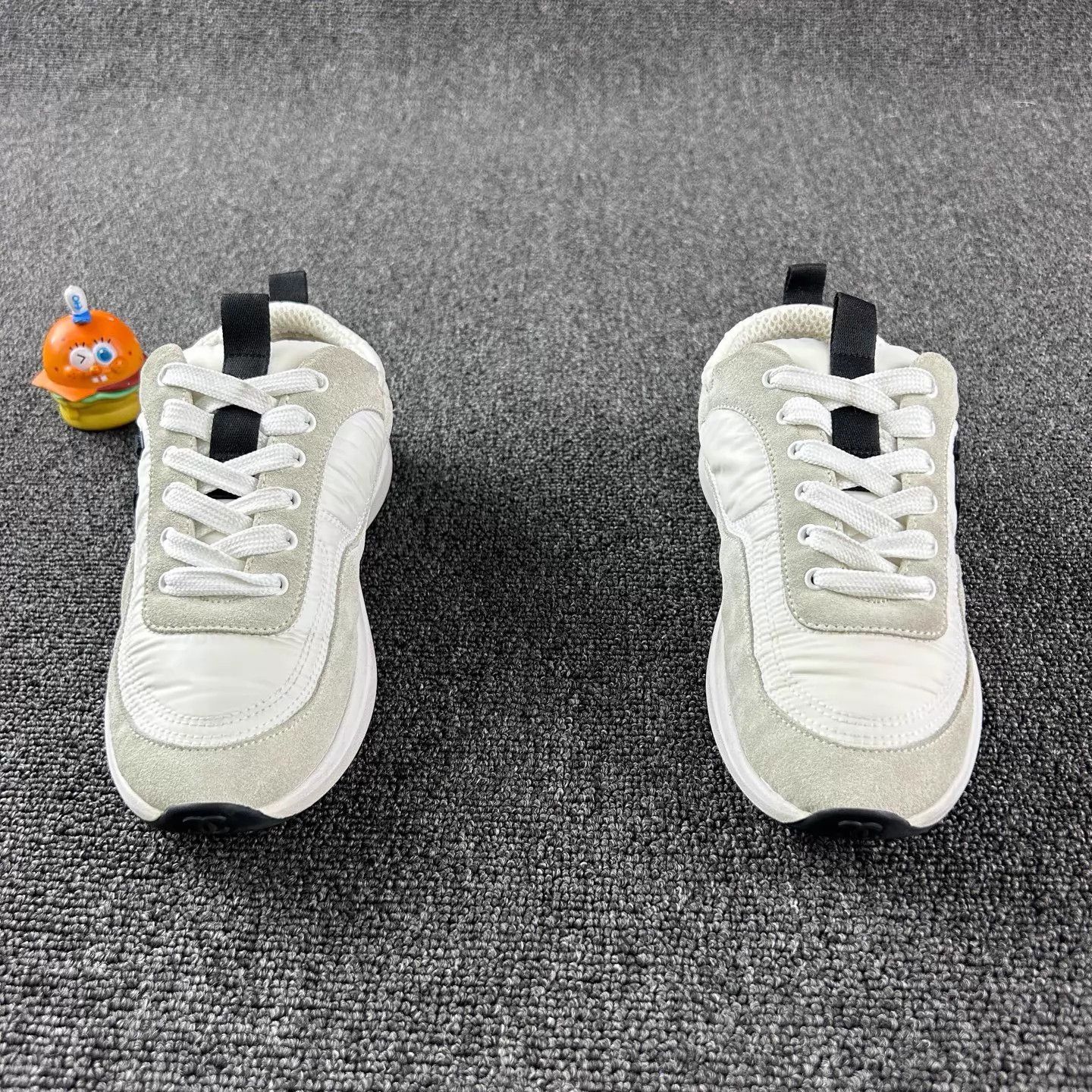 Chanel Chanel women's white sneakers 35.5 Size US 5 / IT 35 - 2 Thumbnail