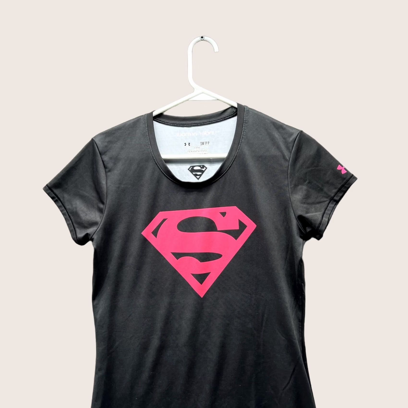 Under Armour Under Armour Shirt Women Small Black Athletic Fitted HeatGear UA T-Shirt Jersey All Seasons Casual Modern Vintage: No Warning? Size S / US 4 / IT 40 - 1 Thumbnail