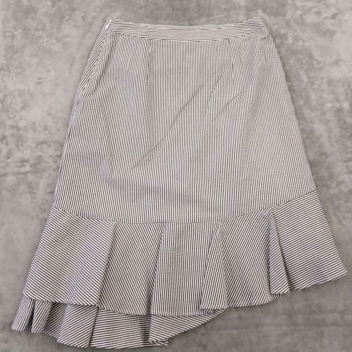 Banana Republic BN Banana Republic Skirt Midi Gray Seersucker Striped Lined Ruffle Size 6 Womens Regular Size 28" / US 6 / IT 42 - 6 Thumbnail