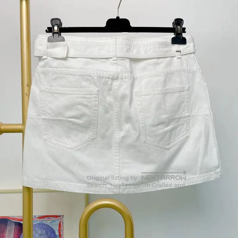 Dior Dior White Cotton Women's Shorts . Size 29" - 2 Thumbnail