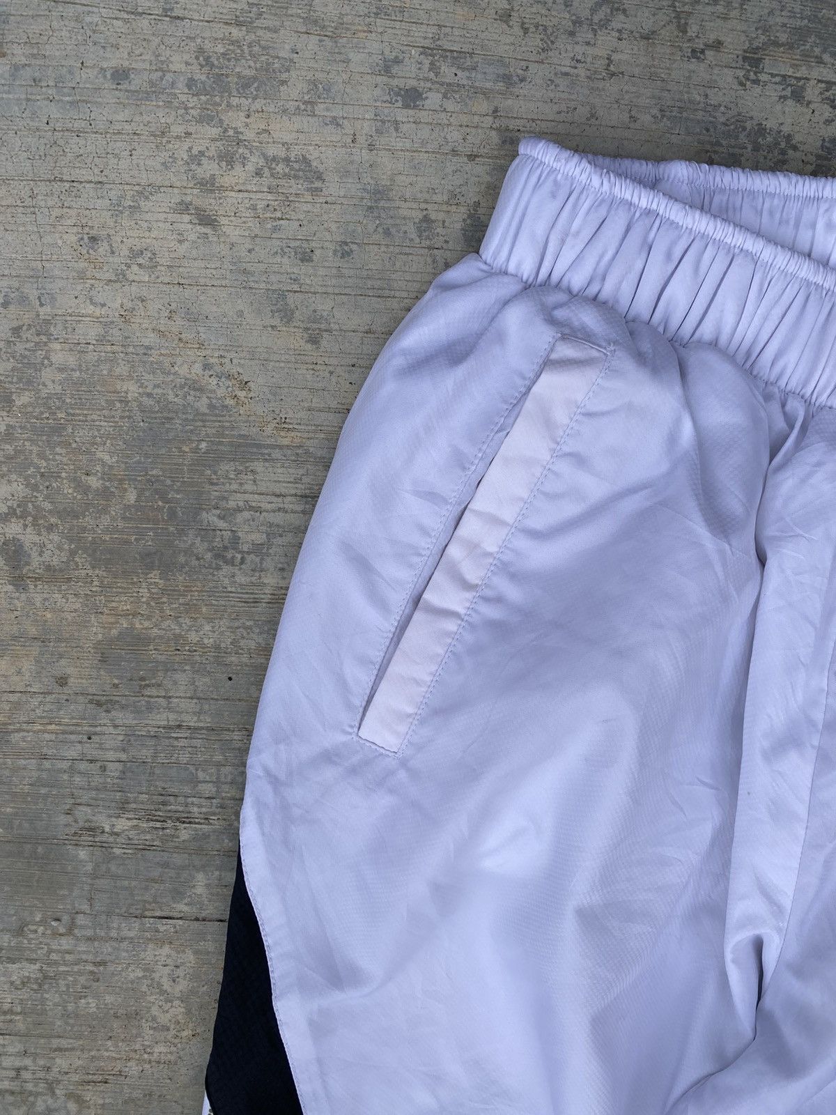 Japanese Brand × Mizuno Muzuno thermal plus baggy nylon trackpants Size 22" - 3 Thumbnail