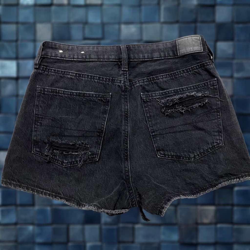 American Eagle Outfitters American Eagle Outfitters Womens 4 Jean Shorts Faded Black Denim High Rise Mom 90s Grunge Size 27" / US 4 / IT 40 - 1 Thumbnail