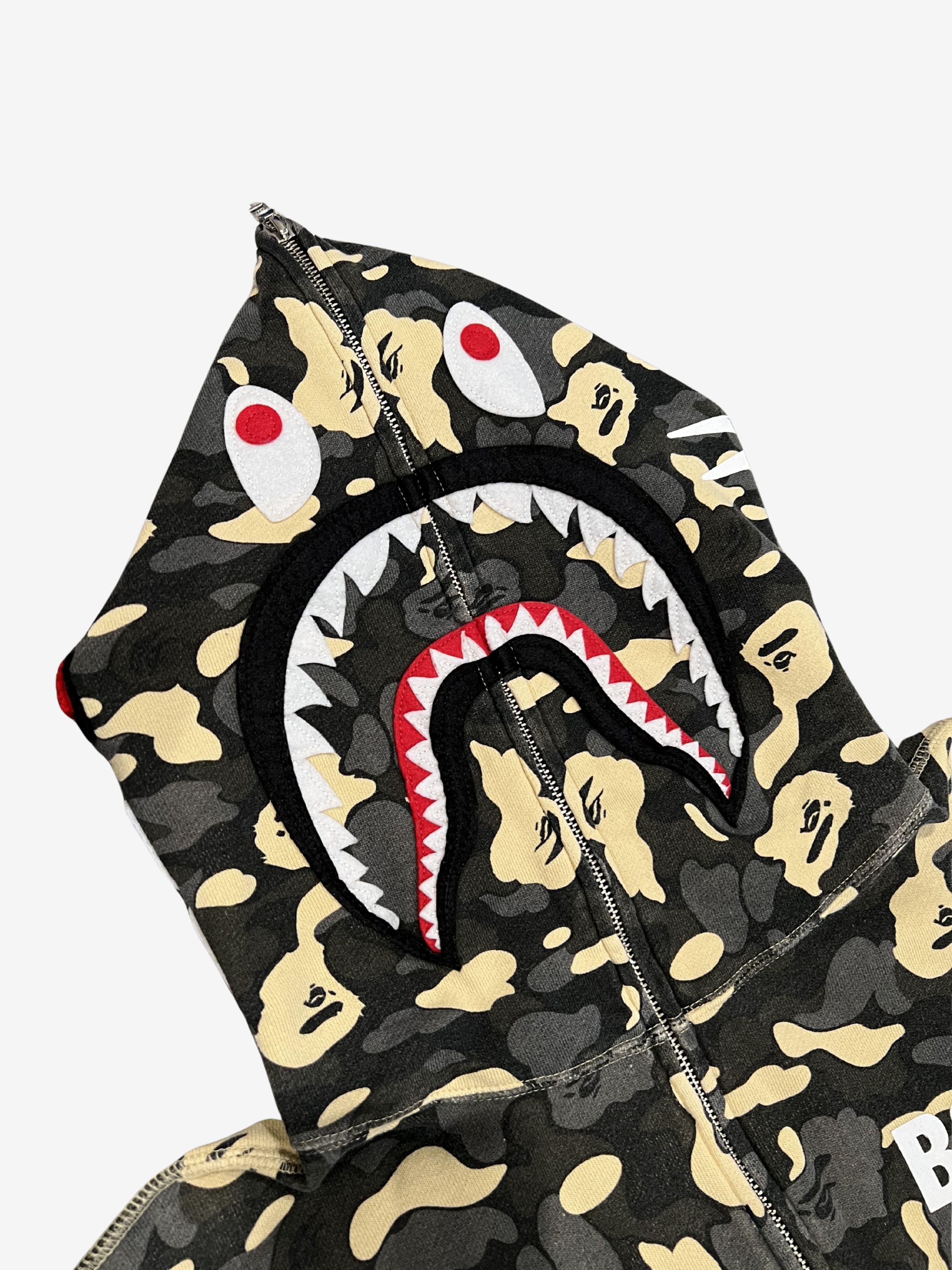 Bape A Bathing Ape NYC Store Exclusive Camo Full Zip Shark Hoodie Size US XL / EU 56 / 4 - 3 Thumbnail