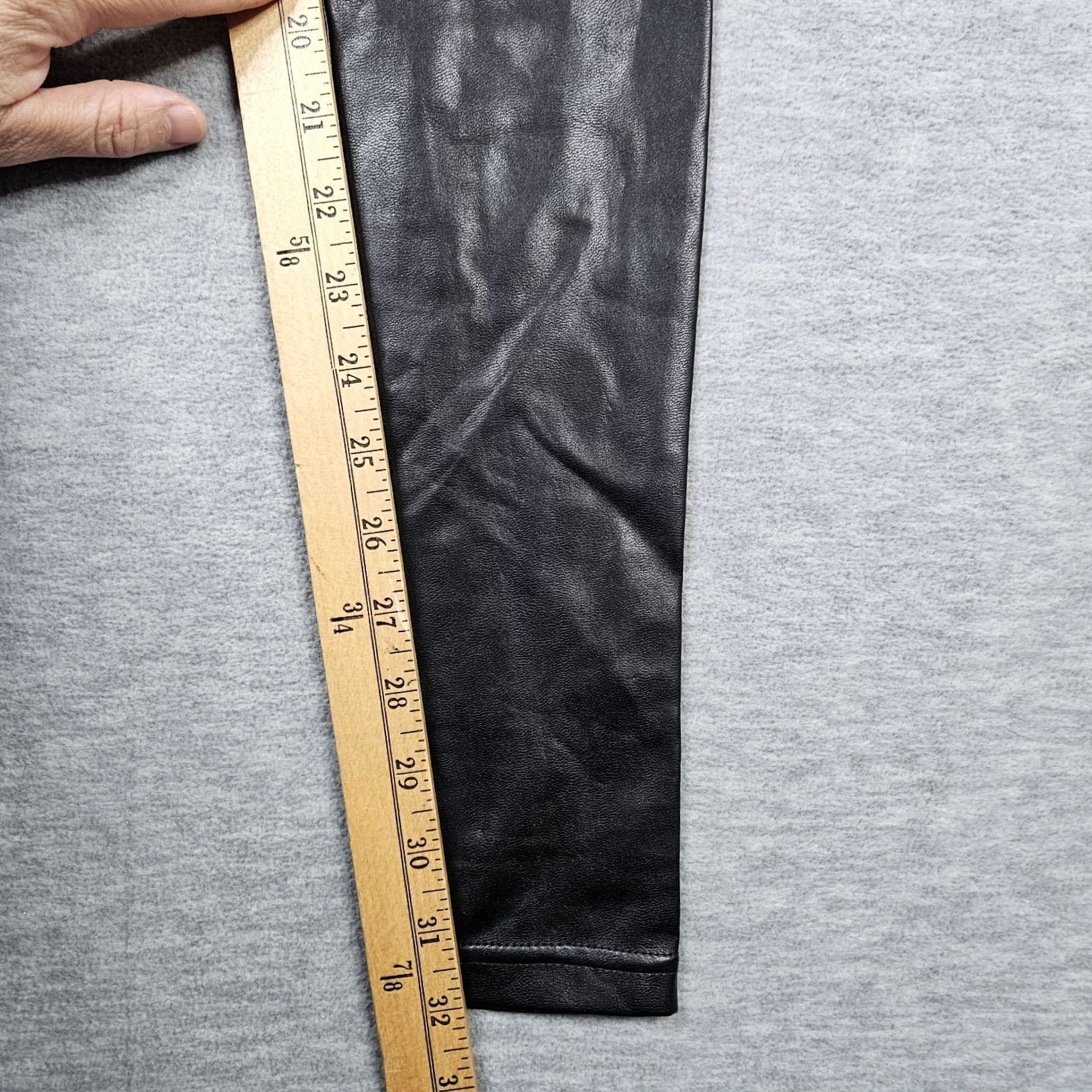 Vintage Wilfred Free Women’s Black Faux Leather Casual Skinny Legging Size XXS Women Styles Skinny Solid Black 2XS Adult Regular Mens Womens Girls Size 24" / US 00 / IT 34 - 6 Thumbnail