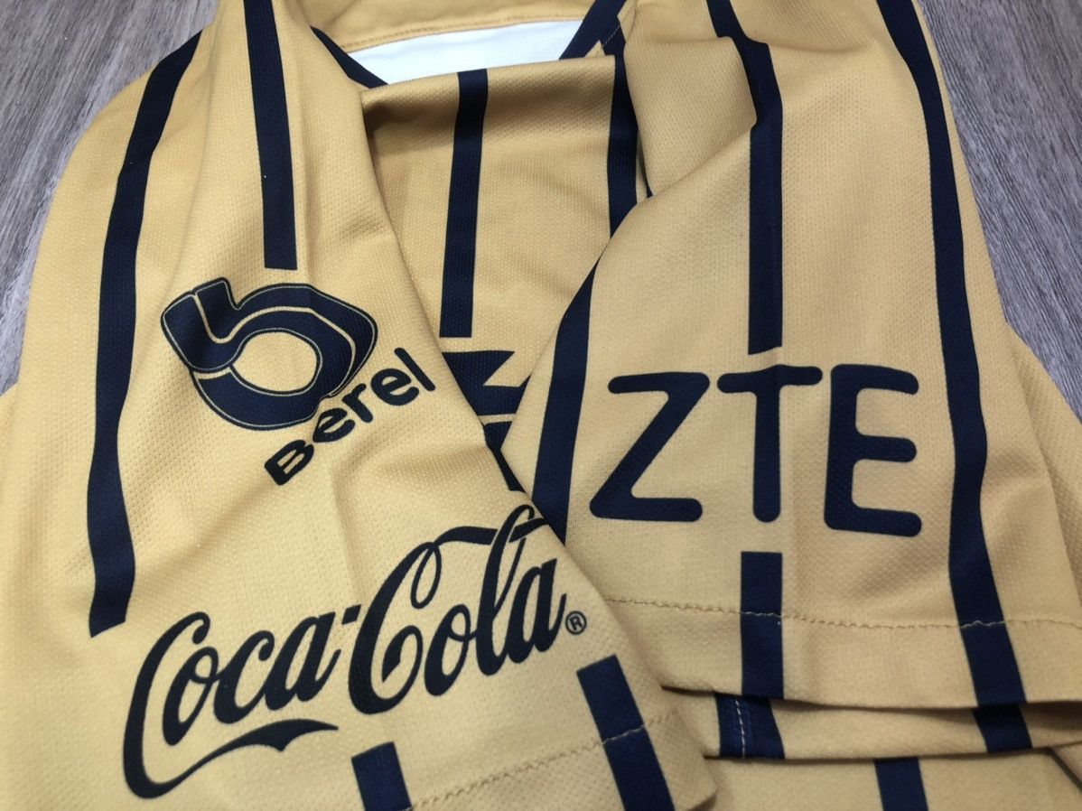 Nike Pumas de la UNAM 18/19 away shirt Size US S / EU 44-46 / 1 - 6 Thumbnail
