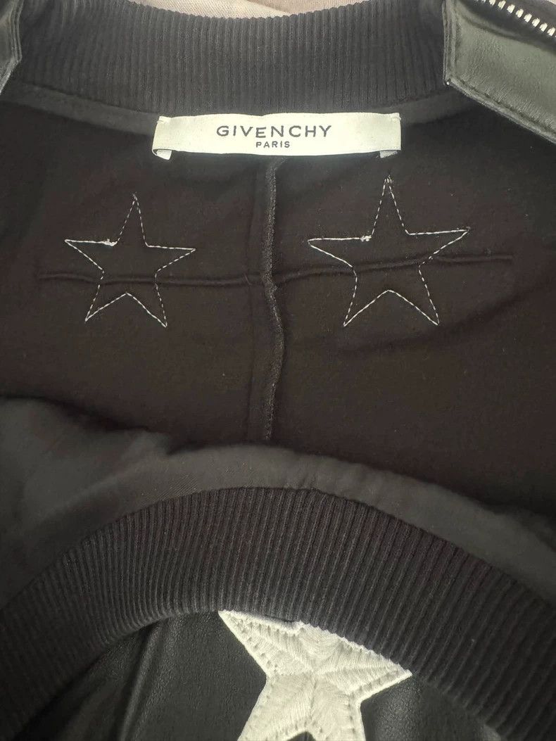 Givenchy Givenchy Leather jacket L size Size US L / EU 52-54 / 3 - 3 Thumbnail