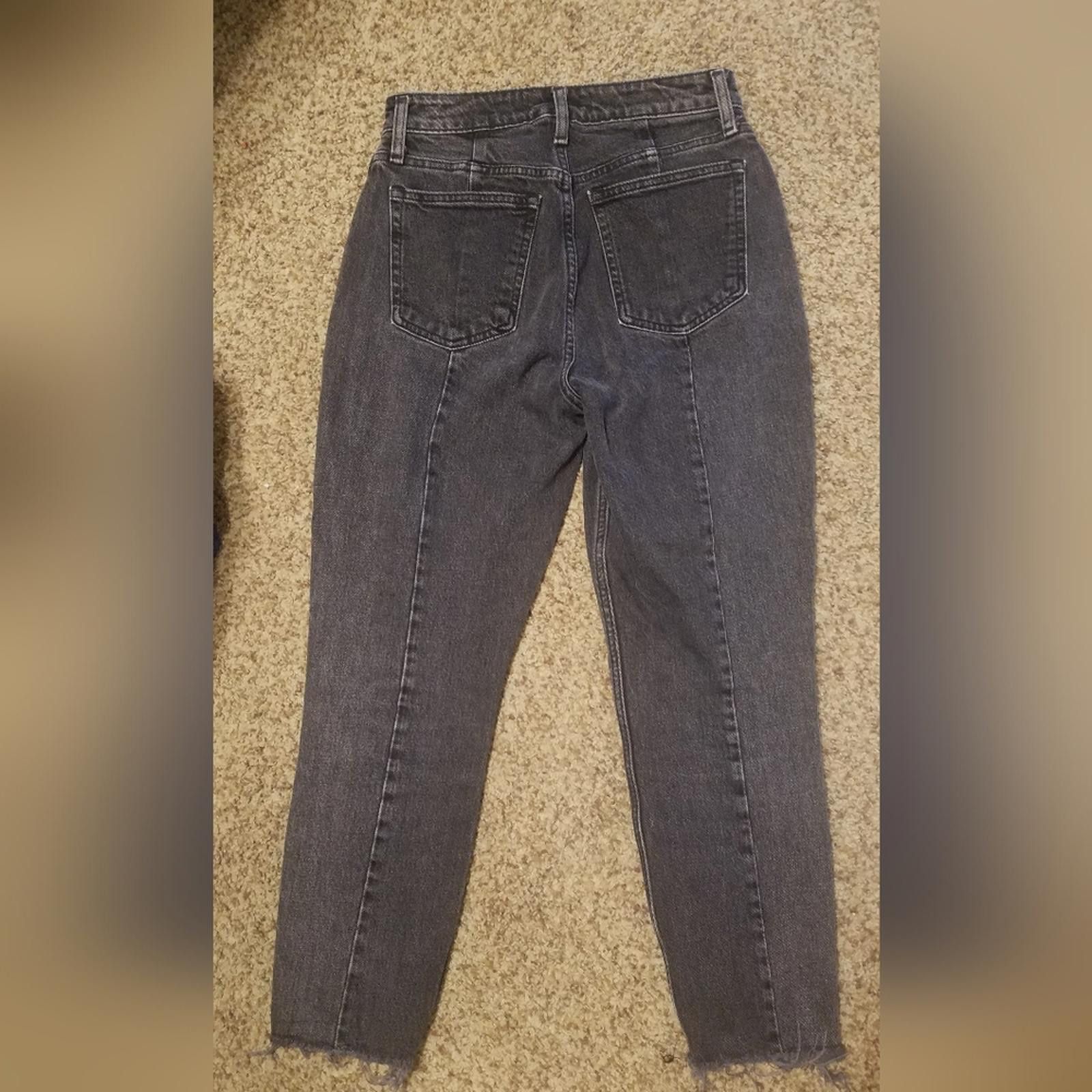 Abercrombie & Fitch Abercrombie & Fitch Black Mom High Rise Jeans 26 Short Size 26" / US 2 / IT 38 - 2 Thumbnail