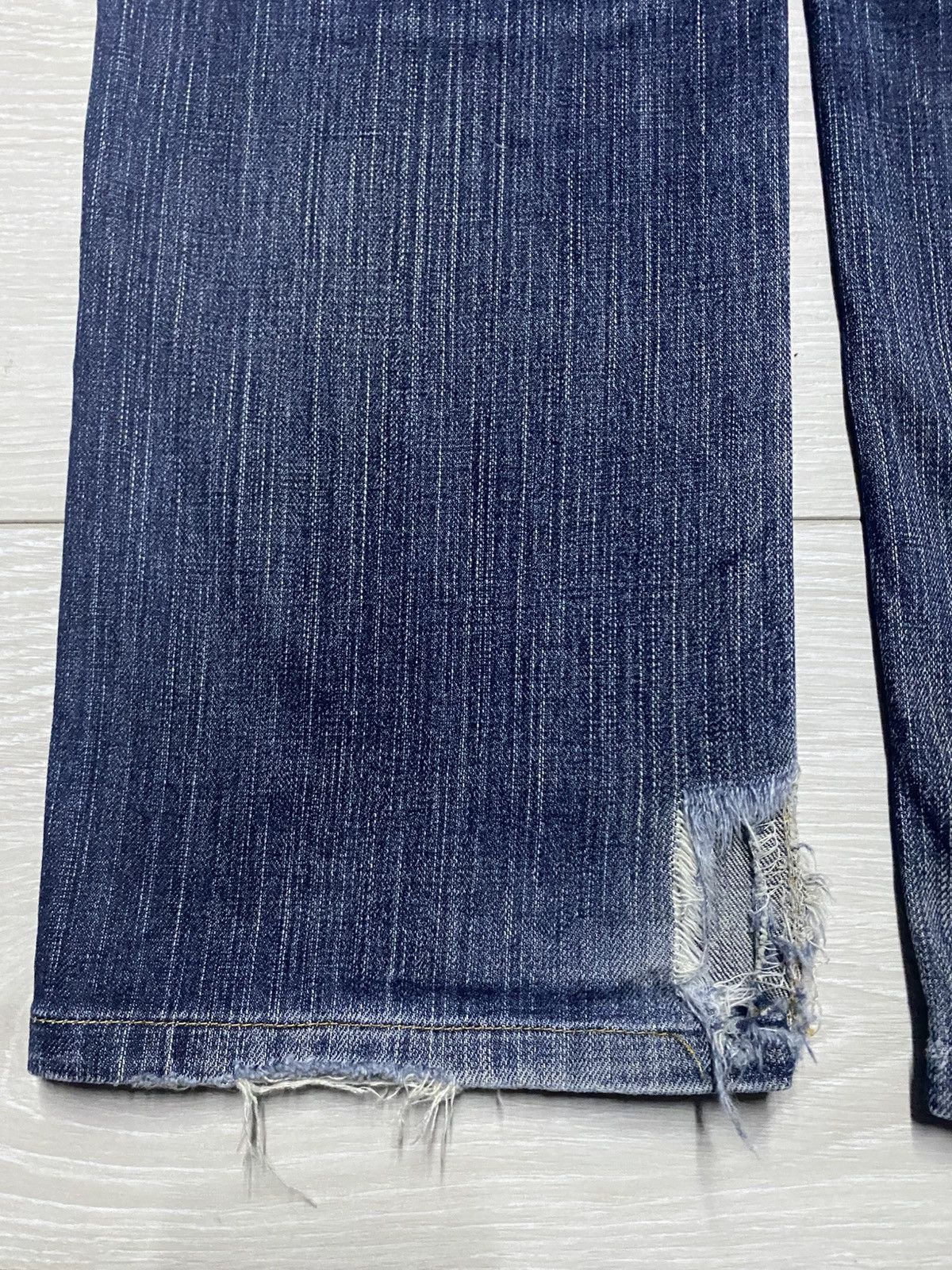 Edwin Vintage Edwin 502 Blue Wash Distressed Jeans Size US 31 - 11 Thumbnail