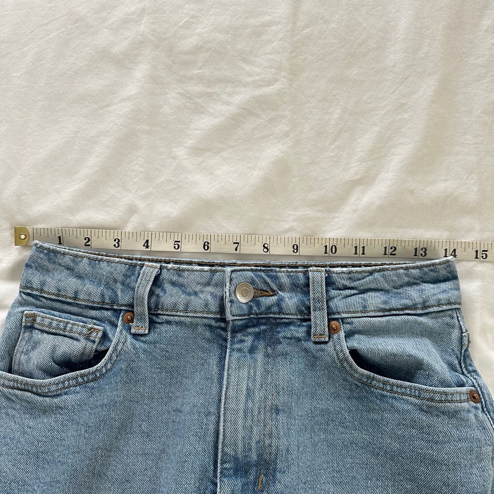 H&M H&M High Rise Mom Ankle Jeans Light Wash 28x26 Size 28" / US 6 / IT 42 - 8 Thumbnail
