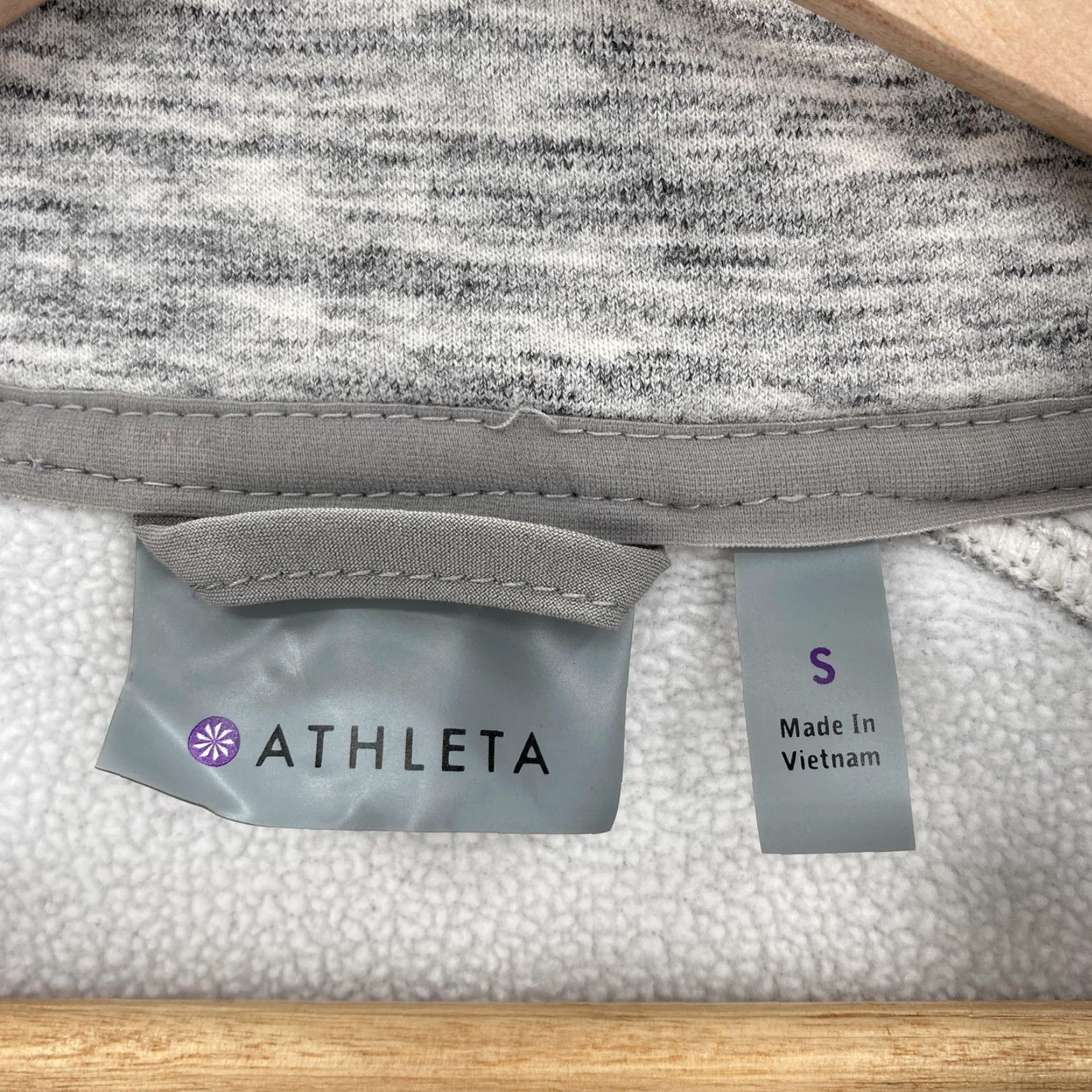 Athleta VINTAGE Athleta Stronger Jacket Womens Small Gray Hooded Full Zip Fleece Lined Pockets Size S / US 4 / IT 40 - 4 Thumbnail