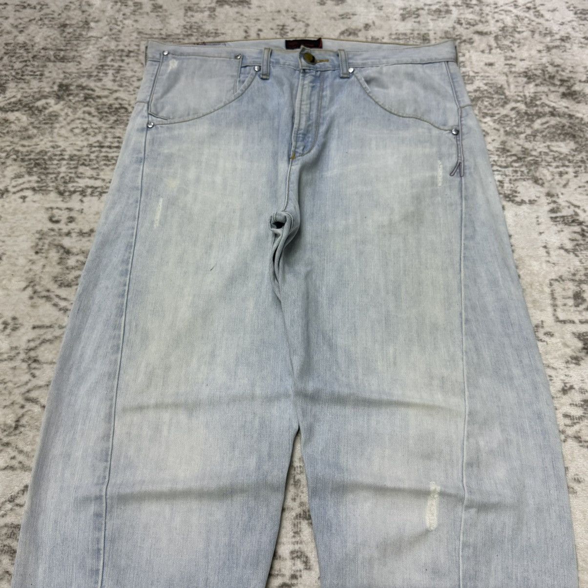 Levi's Vintage Levis enginereed Jeans Light Wash Twisted Seam Denim Size US 32 / EU 48 - 3 Thumbnail