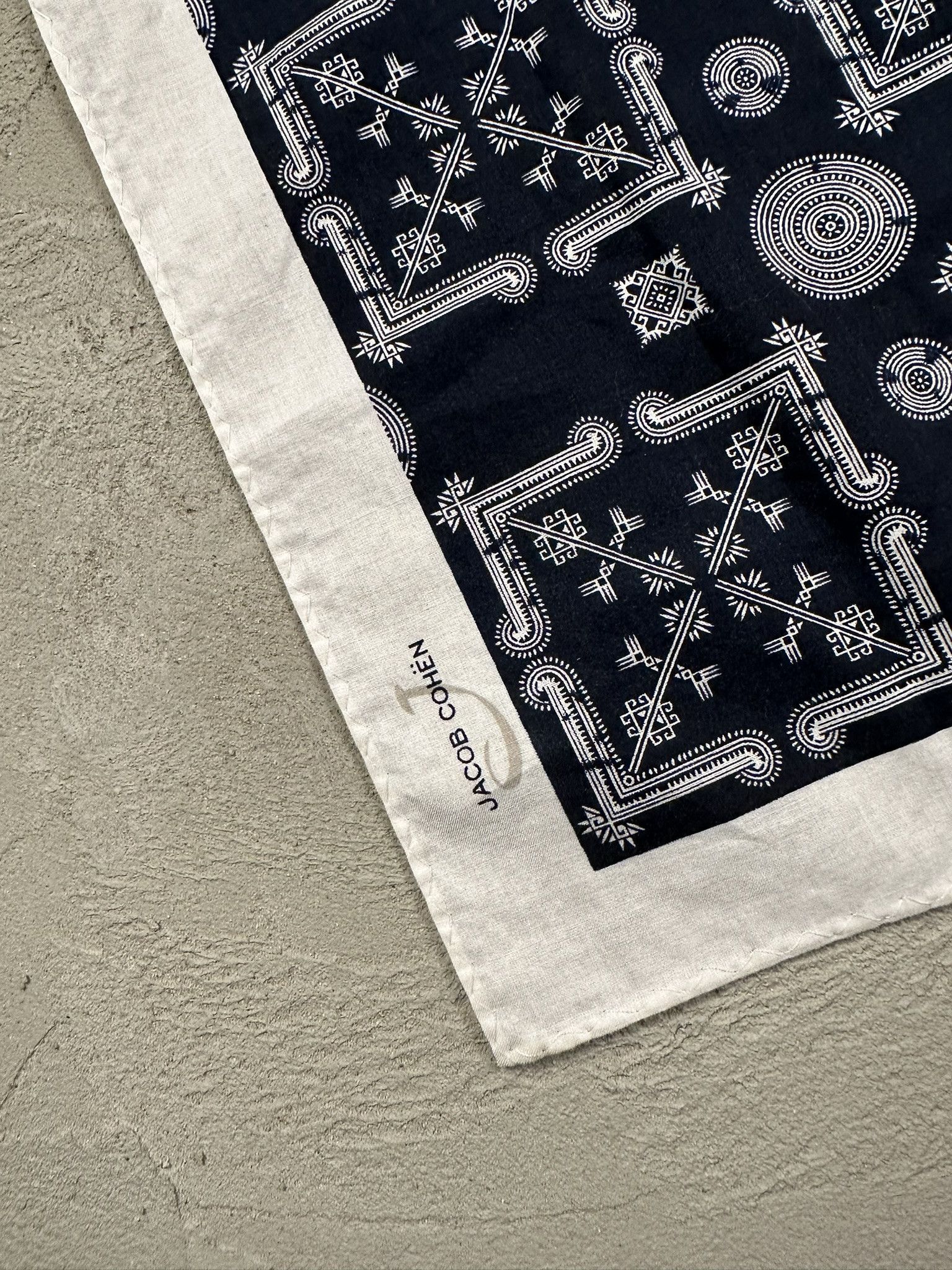 Designer × Jacob Cohen Jacob Cohen Bandana Patterned Scarf Size ONE SIZE - 6 Thumbnail