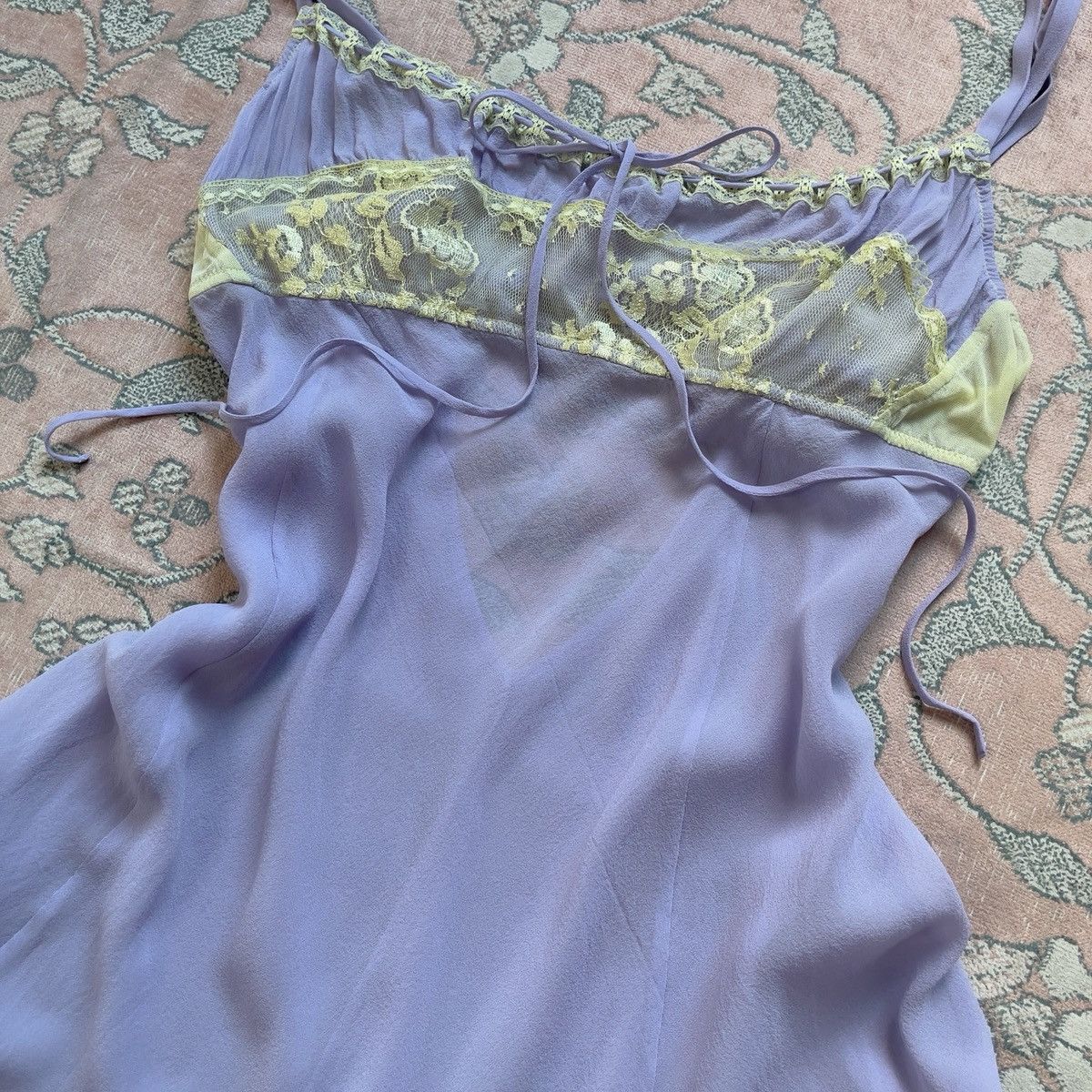 Victoria's Secret Victoria’s Secret Lavender Silk Mini Slip Dress (L) Size L / US 10 / IT 46 - 8 Thumbnail