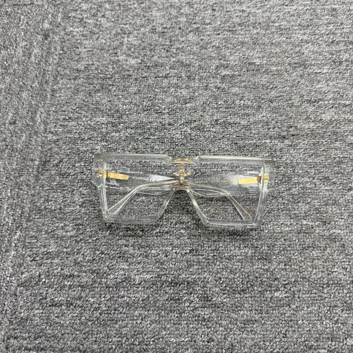Louis Vuitton LV Clover Crystal Glasses One Size Size ONE SIZE - 1 Thumbnail