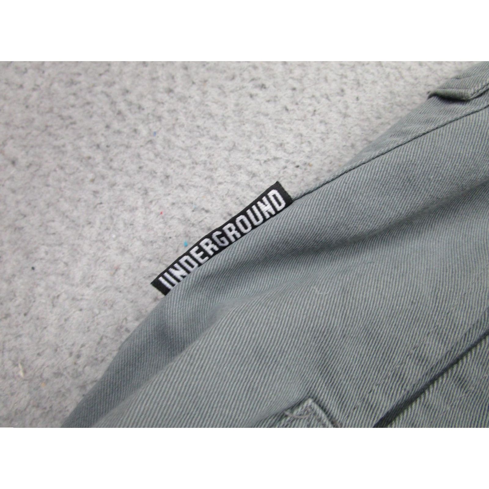 Vintage VINTAGE NSU North Shore Underground Shorts Mens 24 Gray Pleated Hawaii Built 1990s Casual Cotton 12in Inseam Mens Size US 27 - 3 Thumbnail