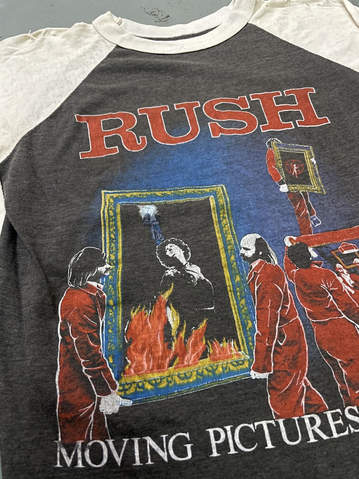 Band Tees × Vintage Vintage 80s Rush “MOVING PICTURES” Tour Raglan Band Tees Size US S / EU 44-46 / 1 - 2 Thumbnail