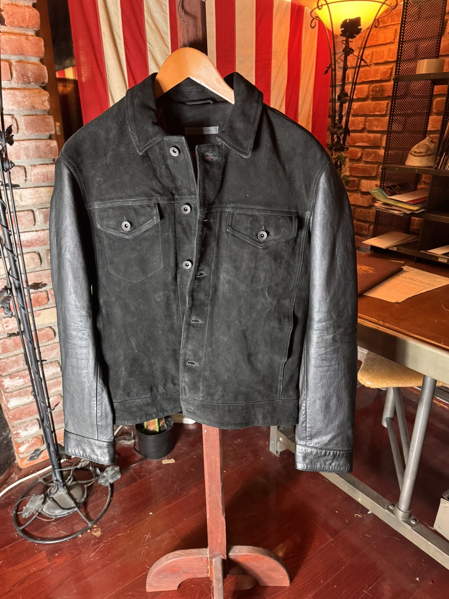 John Varvatos JOHN VARVATOS "Rex" Black Leather Trucker Jacket sz. 48 Size US M / EU 48-50 / 2 - 3 Thumbnail