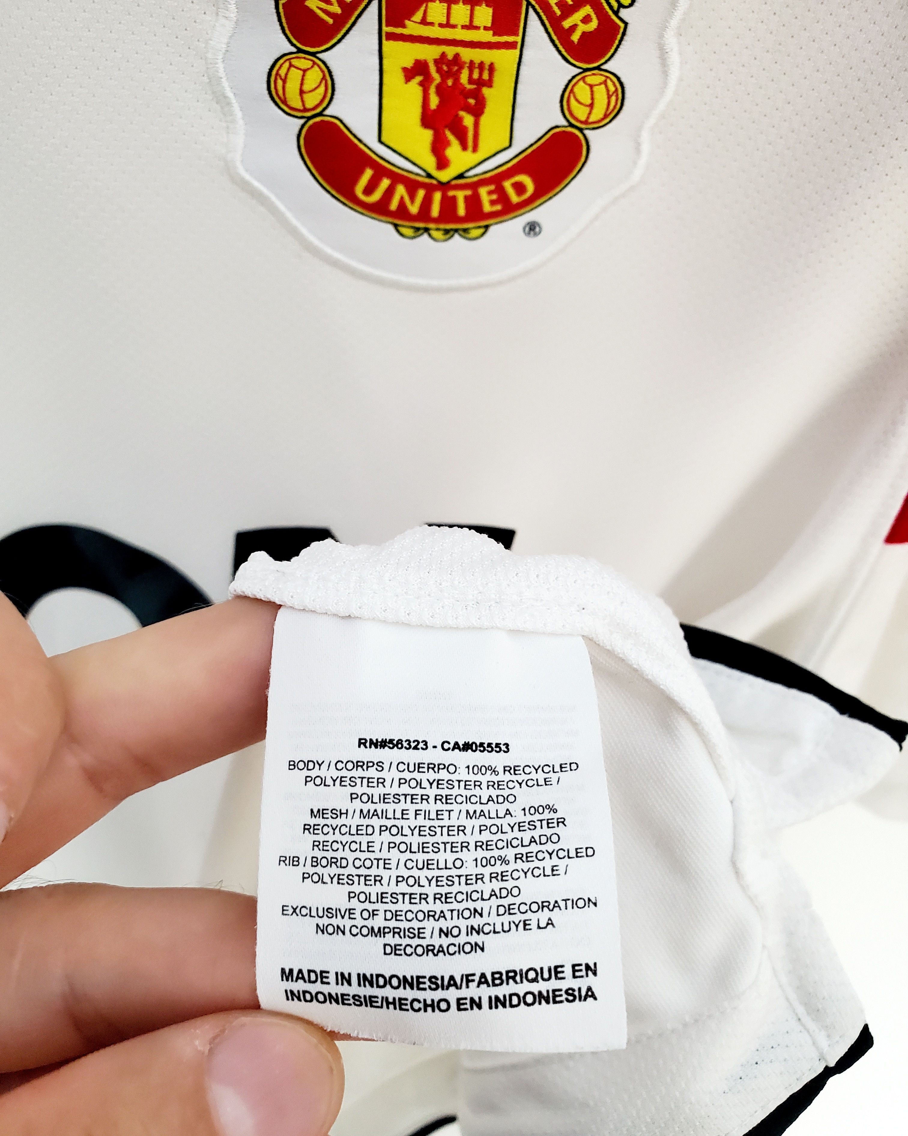 Nike MANCHESTER UNITED 2010 2011 Nike AWAY jersey new condition L Size US L / EU 52-54 / 3 - 5 Thumbnail