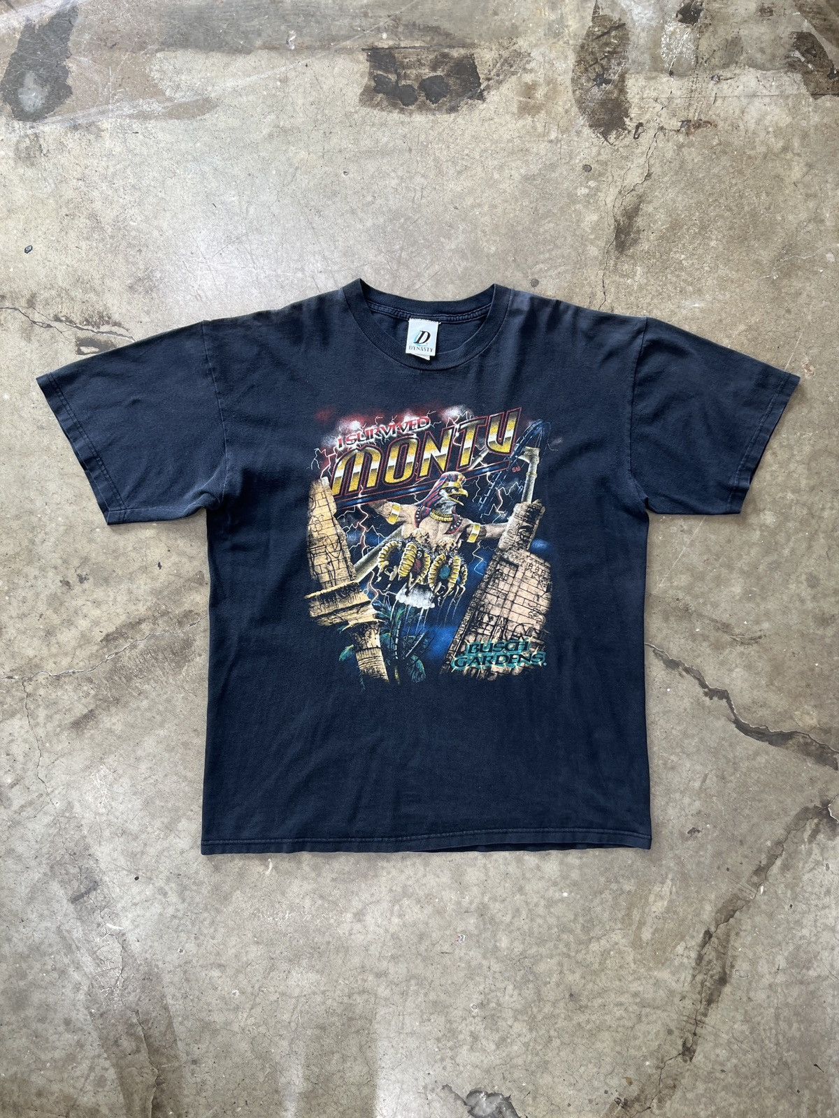 Vintage Vintage 90s I Survived Montu Busch Gardens Vacation Tee XL Size US XL / EU 56 / 4 - 2 Thumbnail